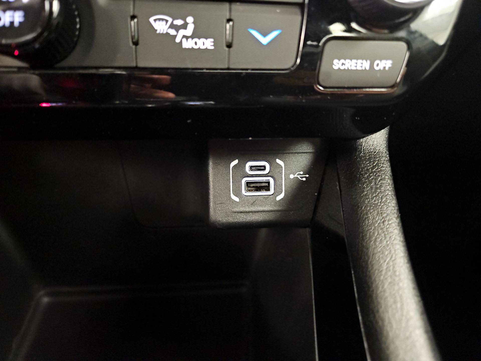 Thumbnail: 2023 Jeep Compass - 18