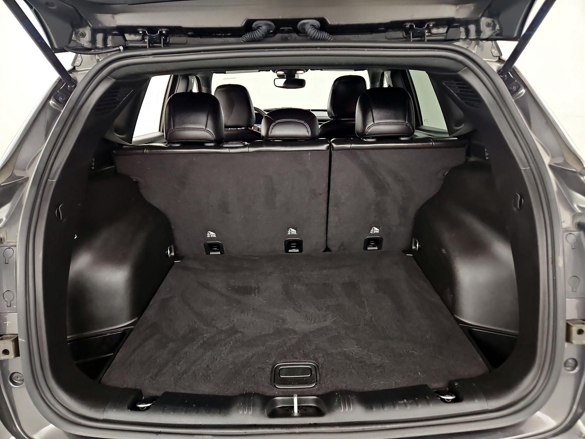 Thumbnail: 2023 Jeep Compass - 20