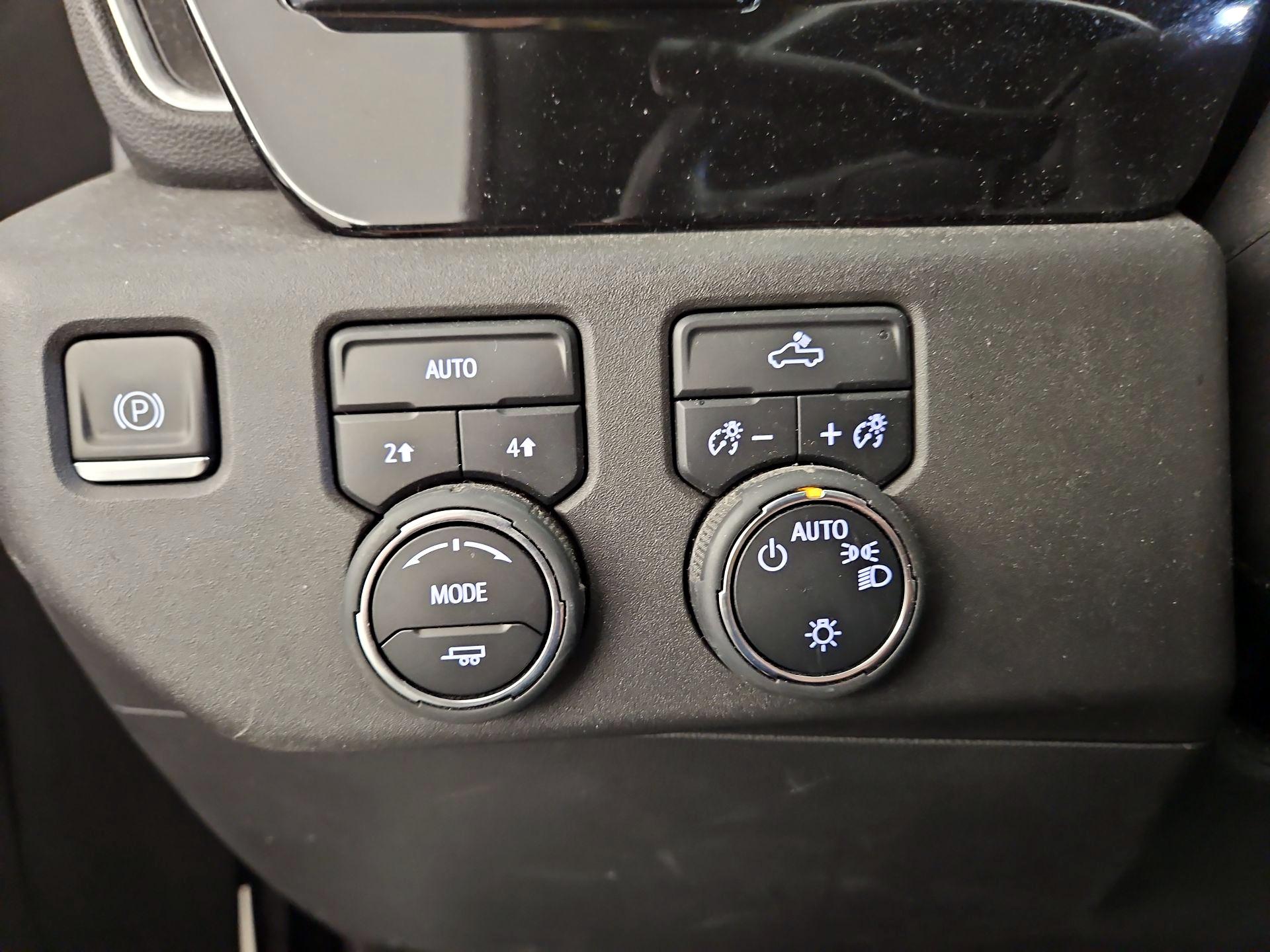 Thumbnail: 2023 Chevrolet Silverado 1500 - 13