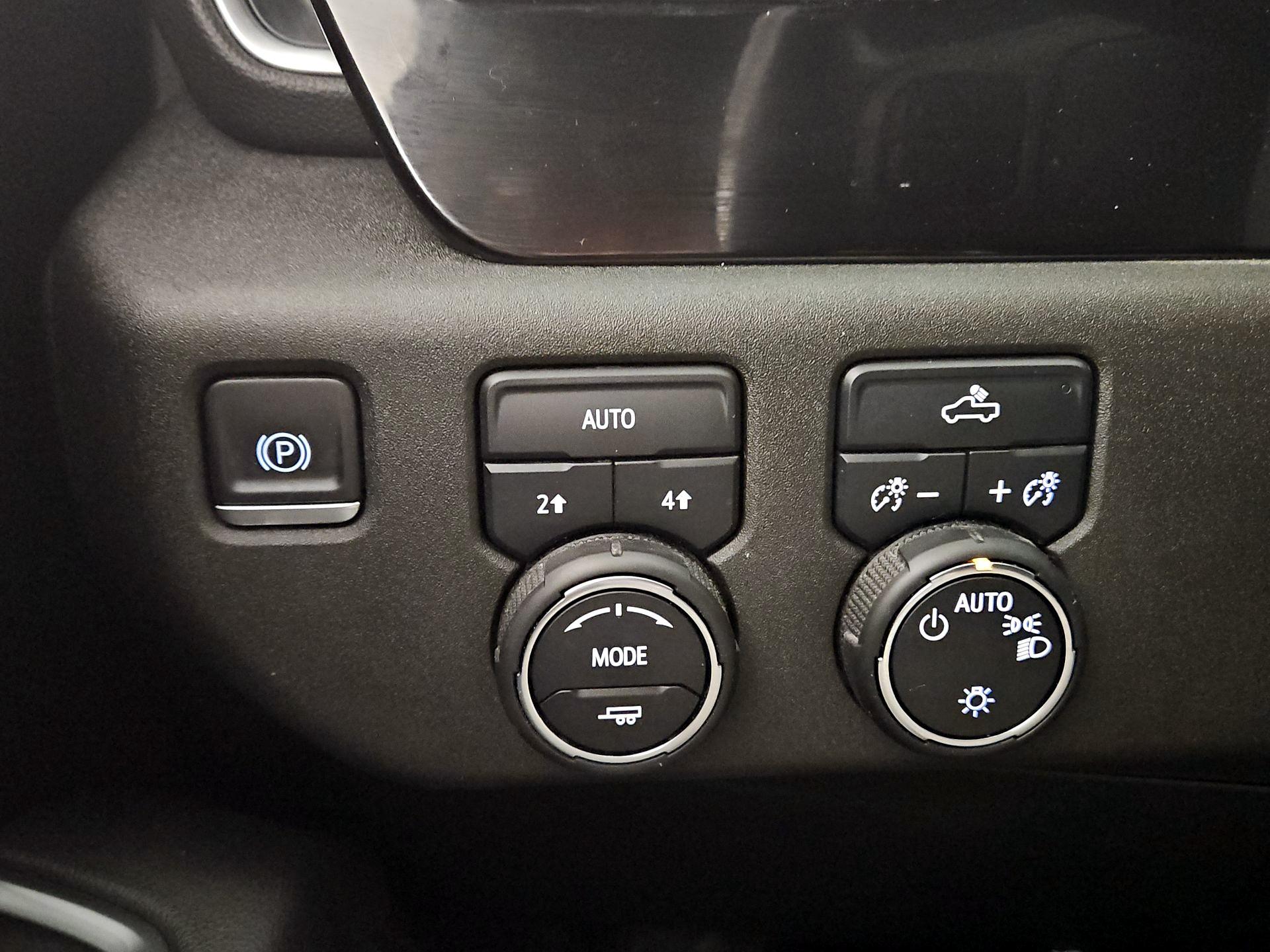 Thumbnail: 2022 Chevrolet Silverado 1500 - 13