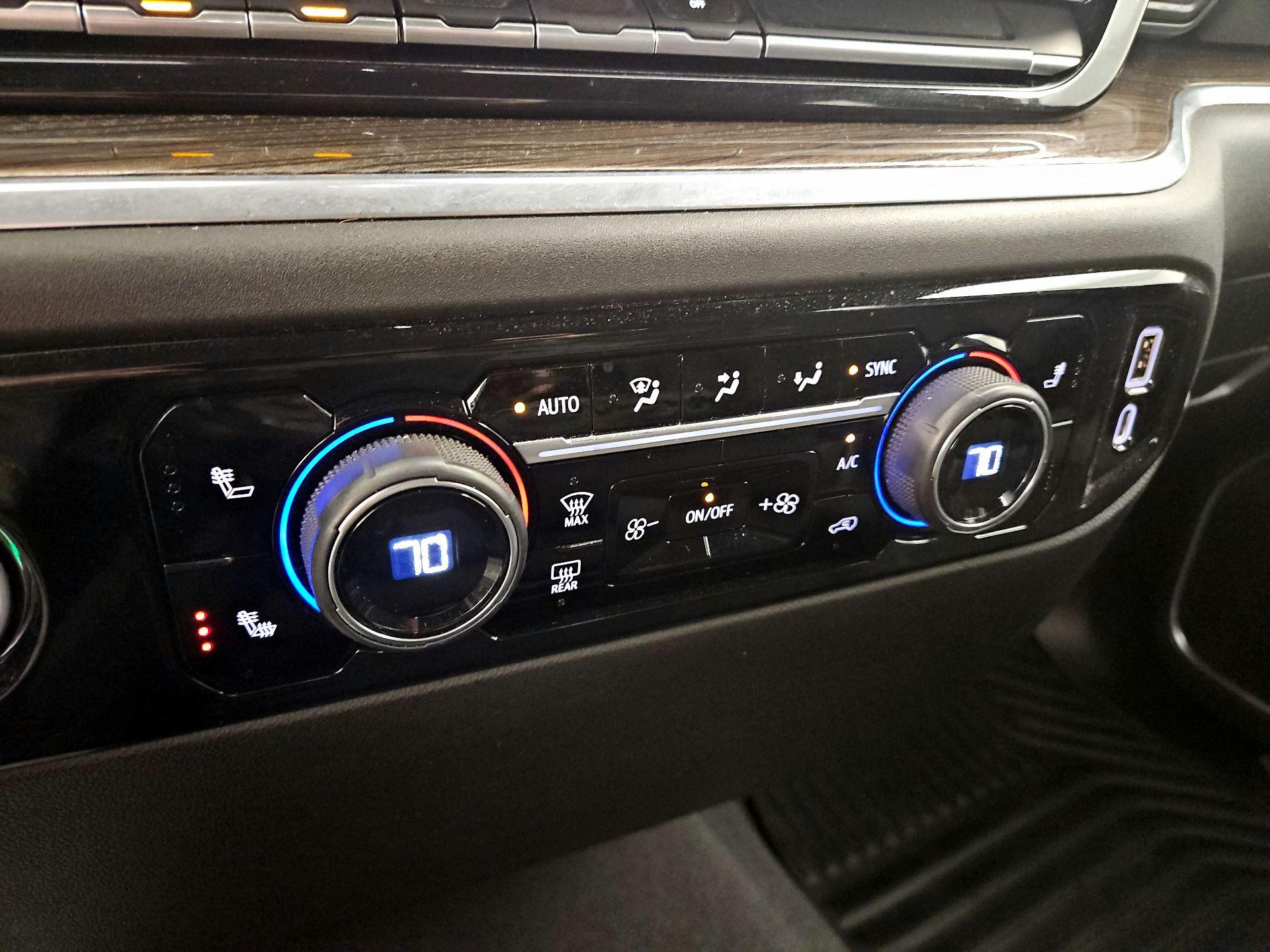 Thumbnail: 2022 Chevrolet Silverado 1500 - 16