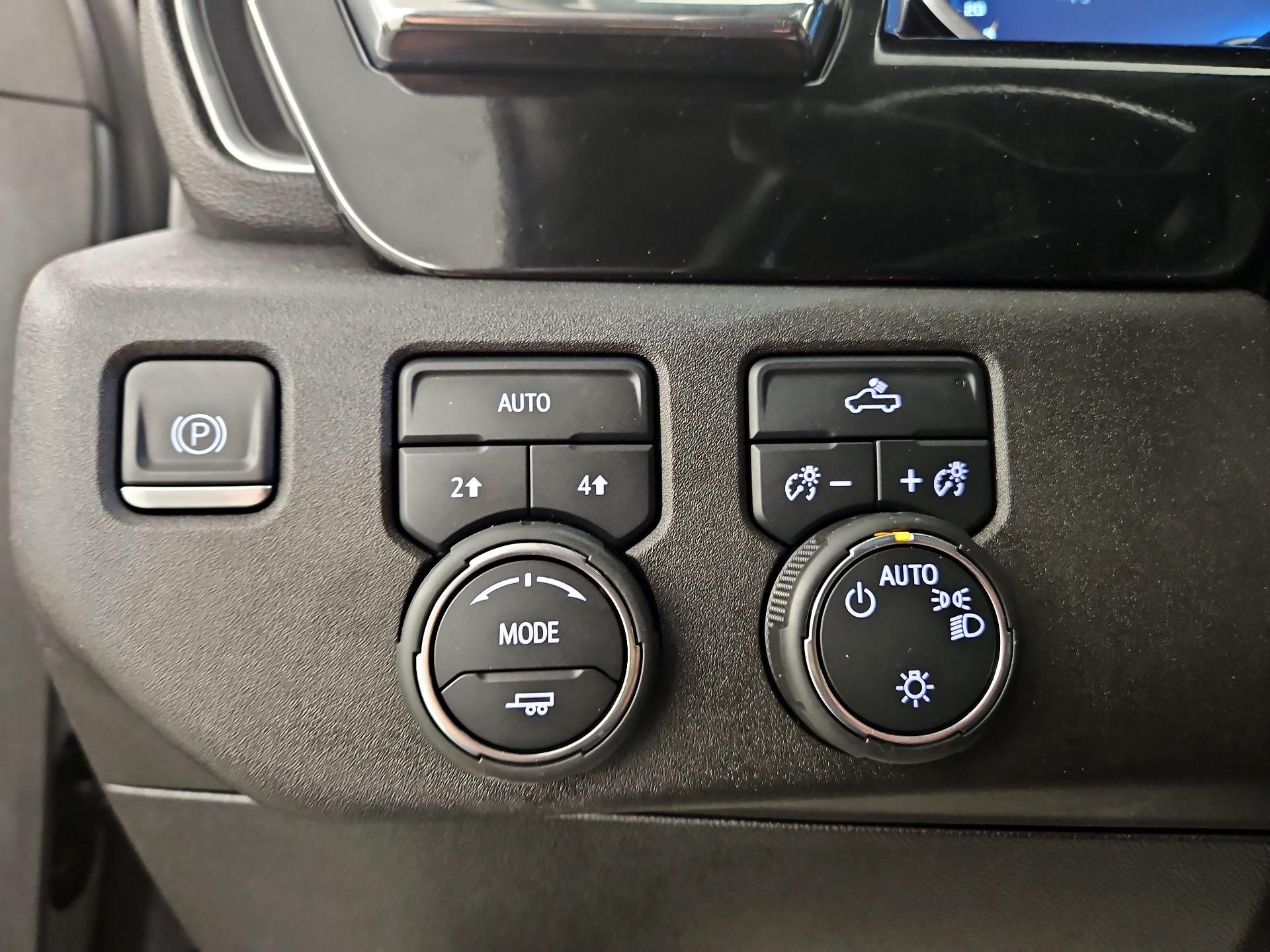 Thumbnail: 2023 Chevrolet Silverado 1500 - 13