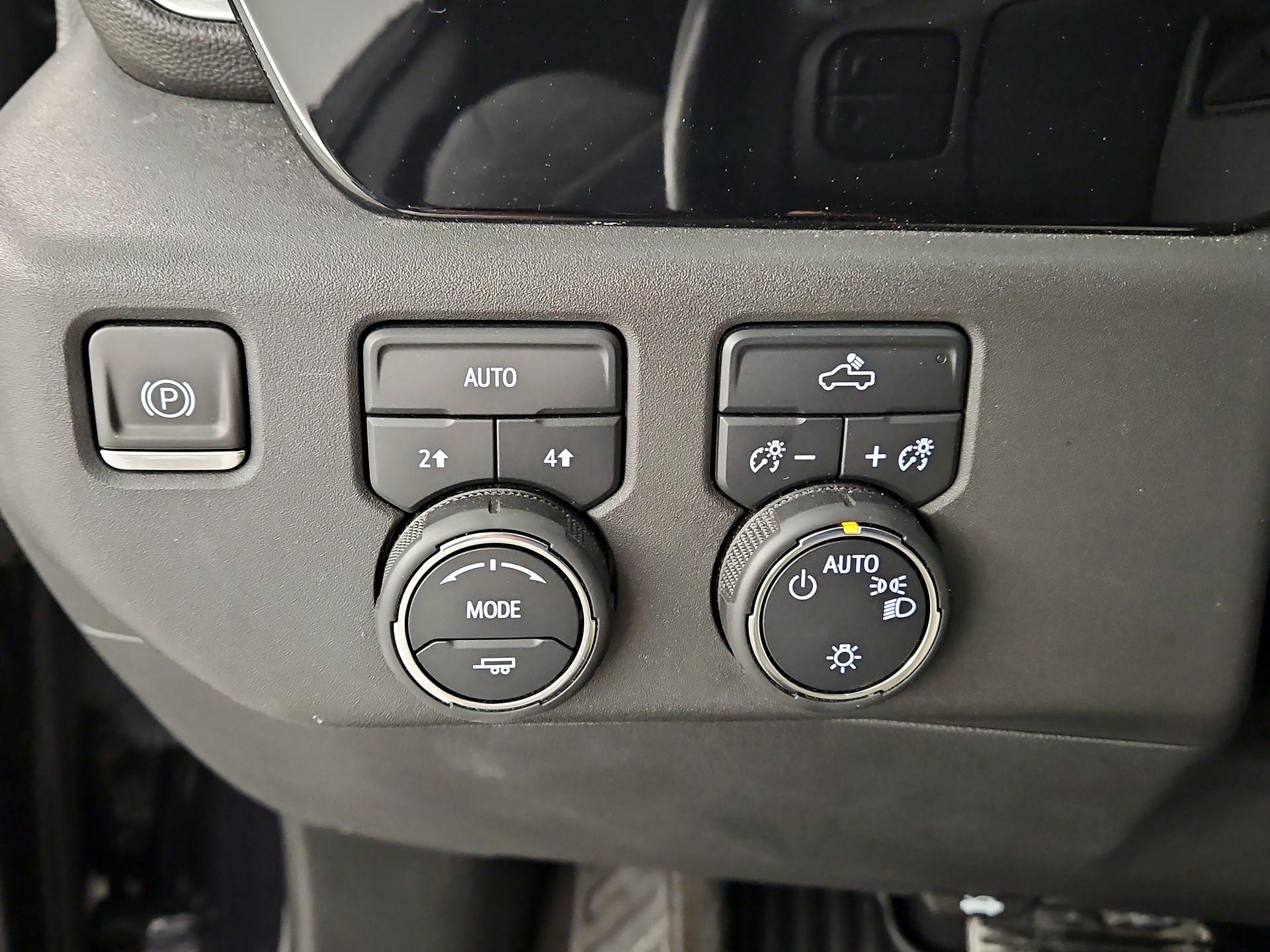 Thumbnail: 2022 Chevrolet Silverado 1500 - 13