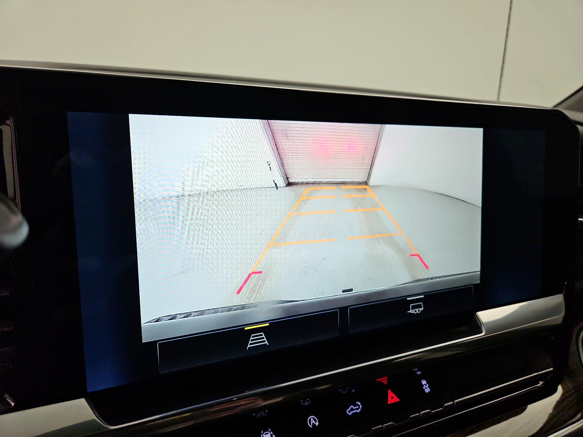 Thumbnail: 2022 Chevrolet Silverado 1500 - 14