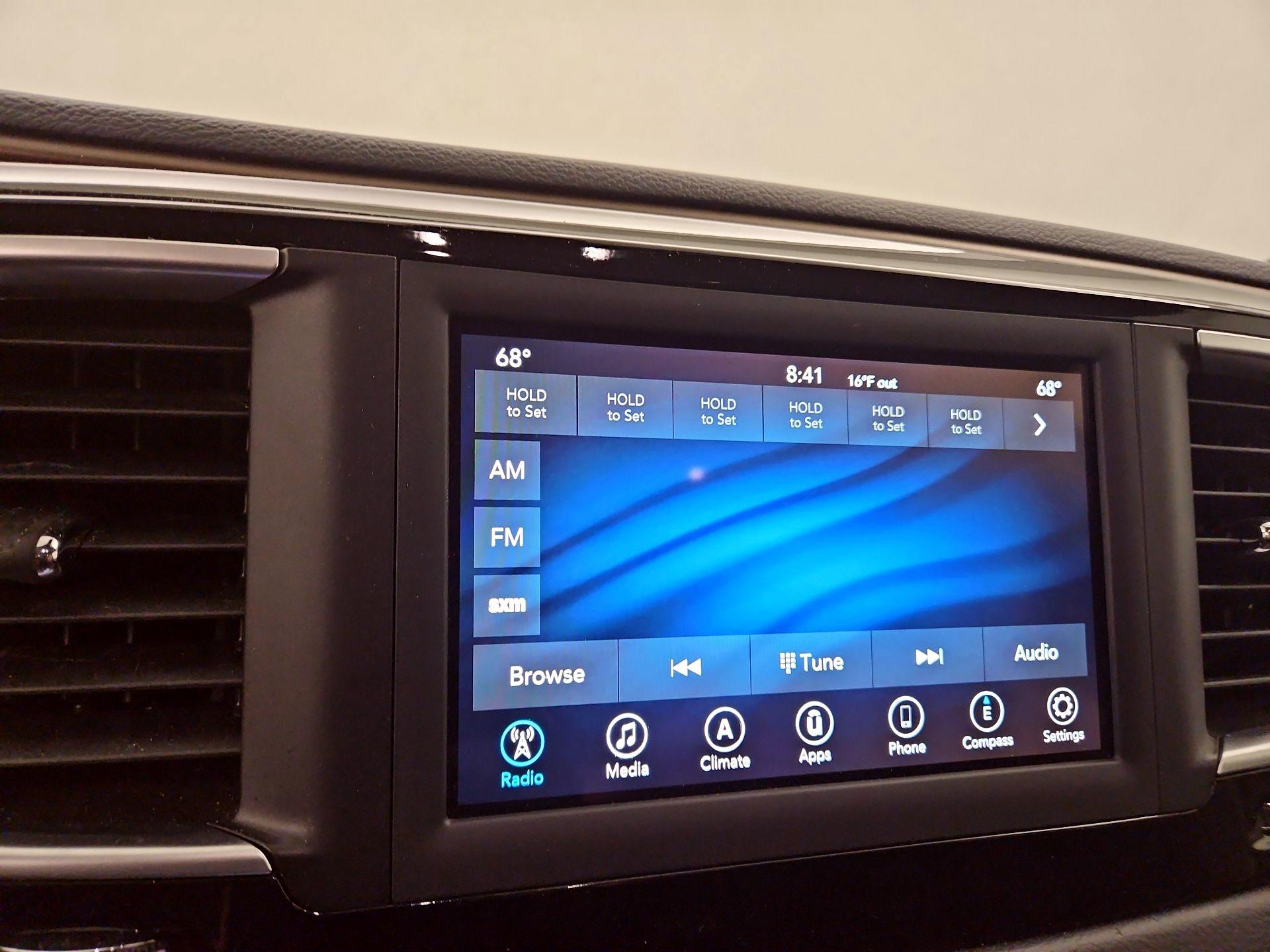 Thumbnail: 2018 Chrysler Pacifica - 15