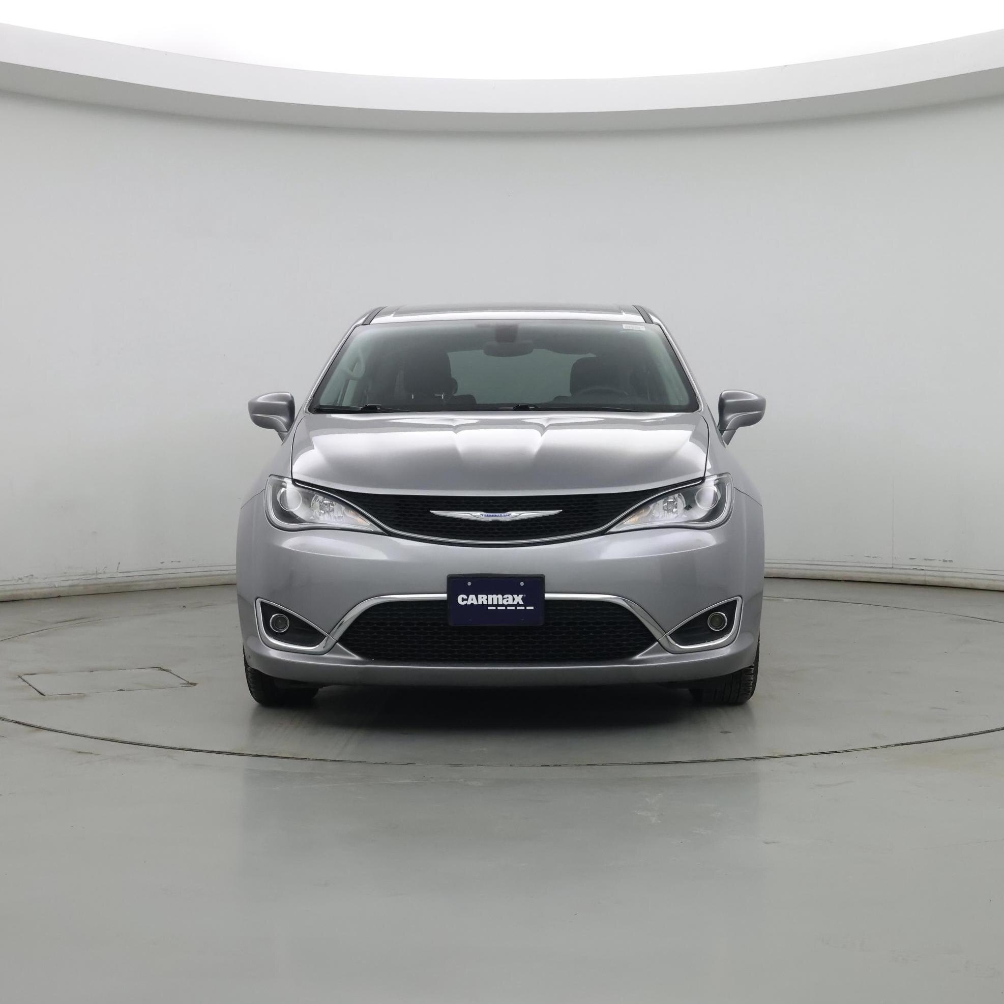 Thumbnail: 2018 Chrysler Pacifica - 5