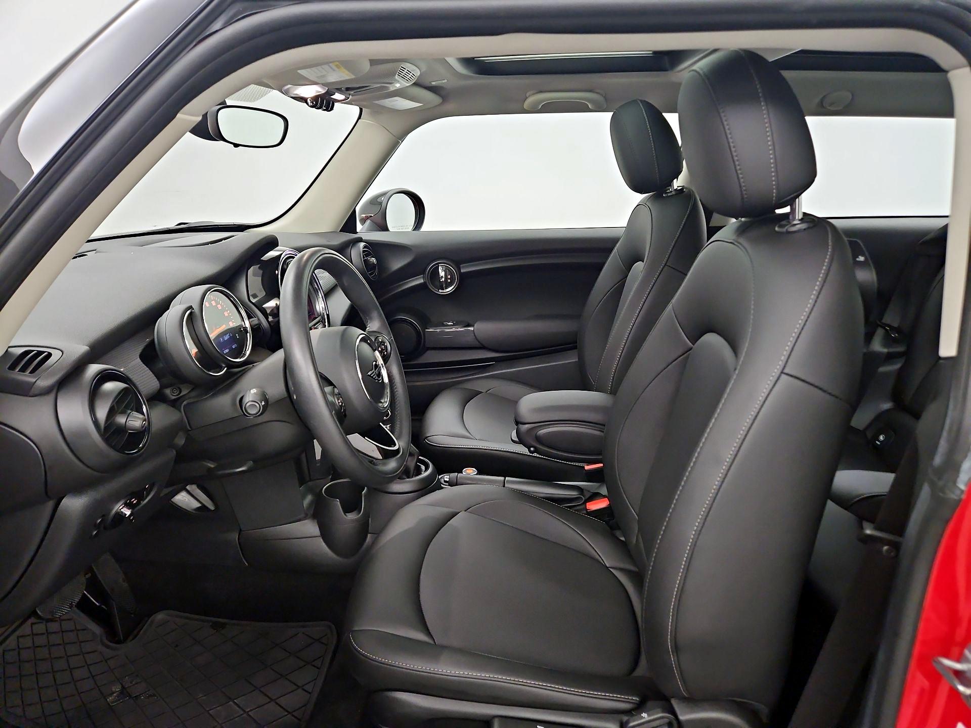 Thumbnail: 2019 MINI Cooper Hardtop - 11