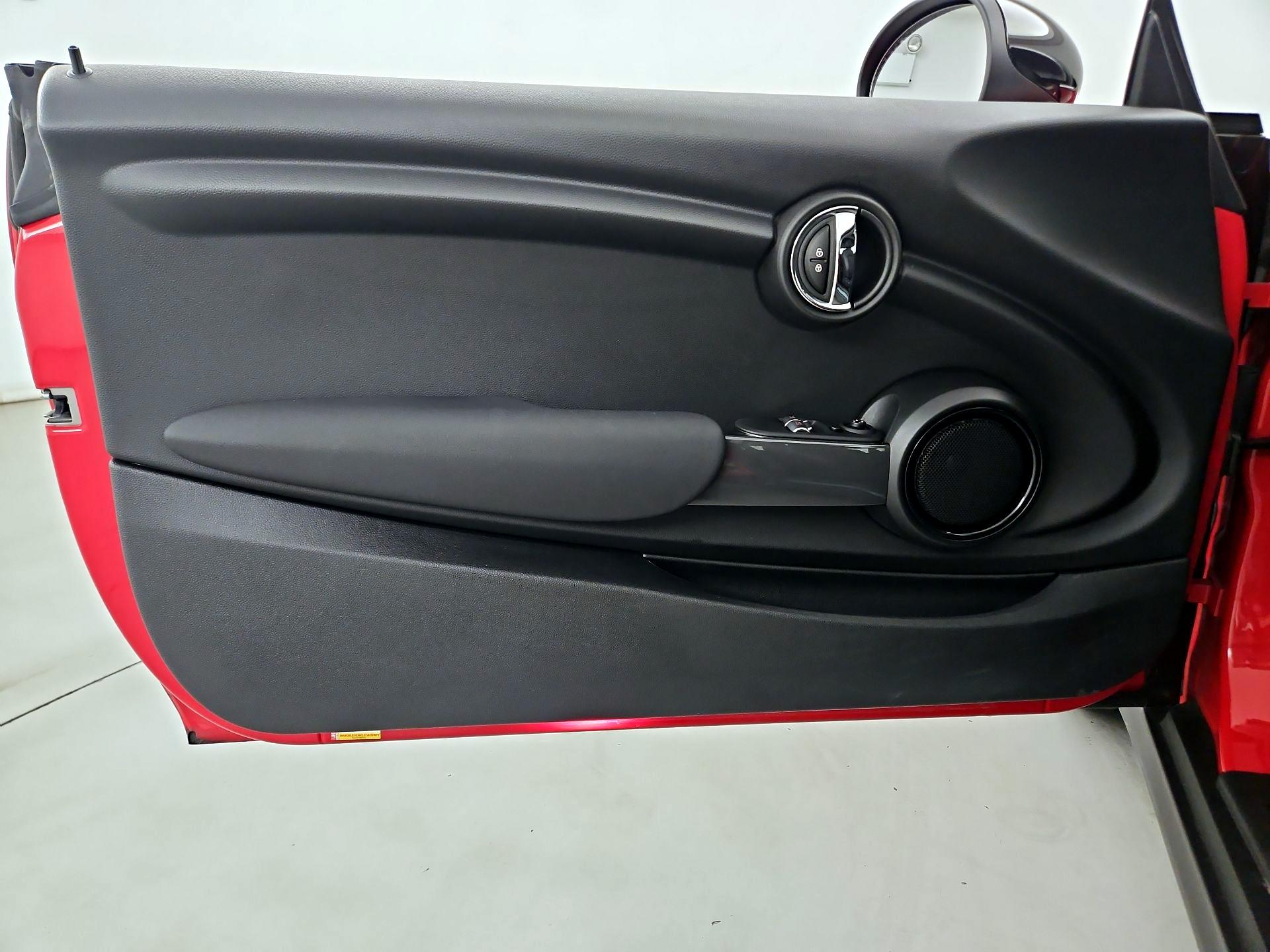 Thumbnail: 2019 MINI Cooper Hardtop - 12