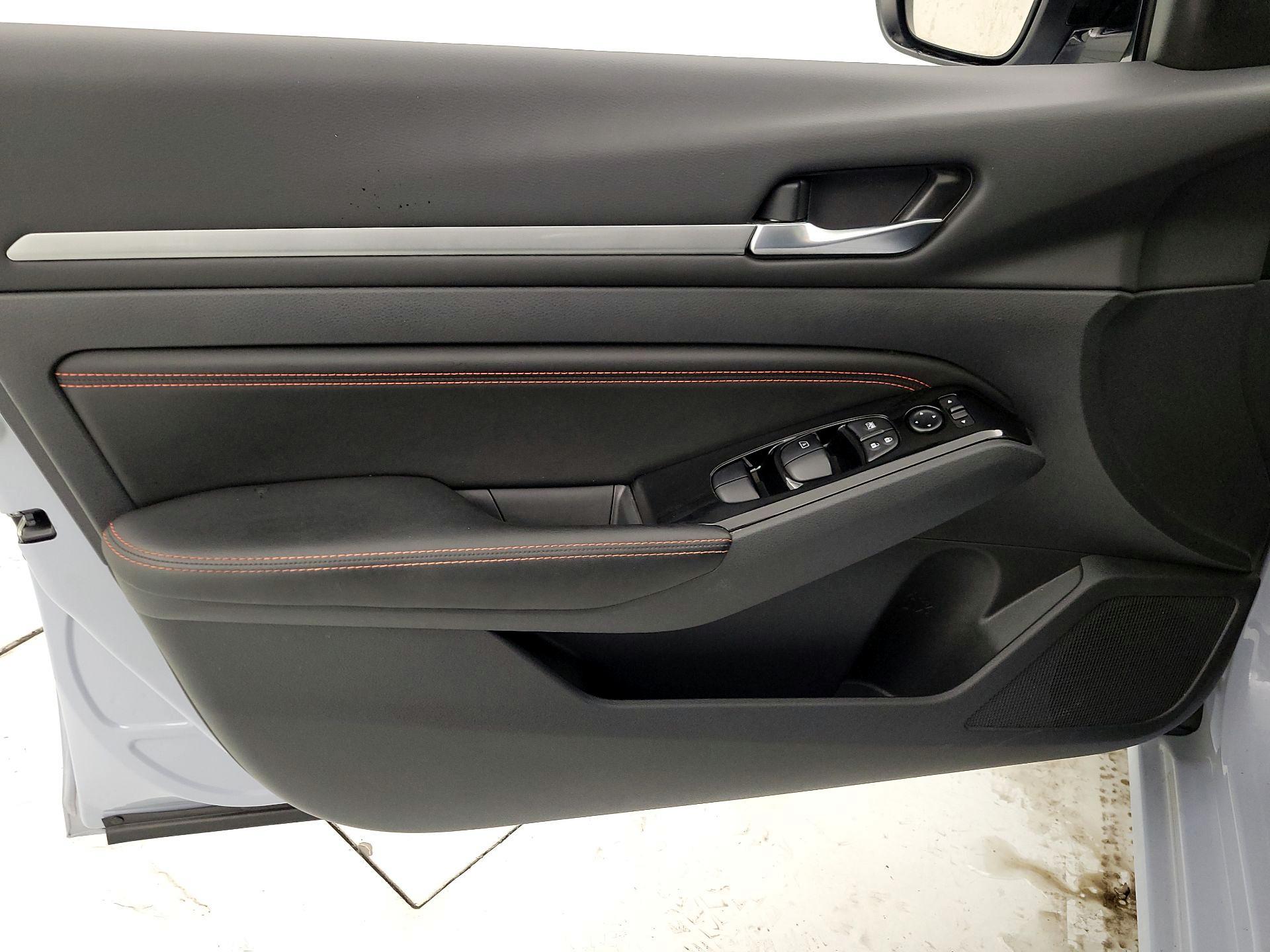 Thumbnail: 2023 Nissan Altima - 12