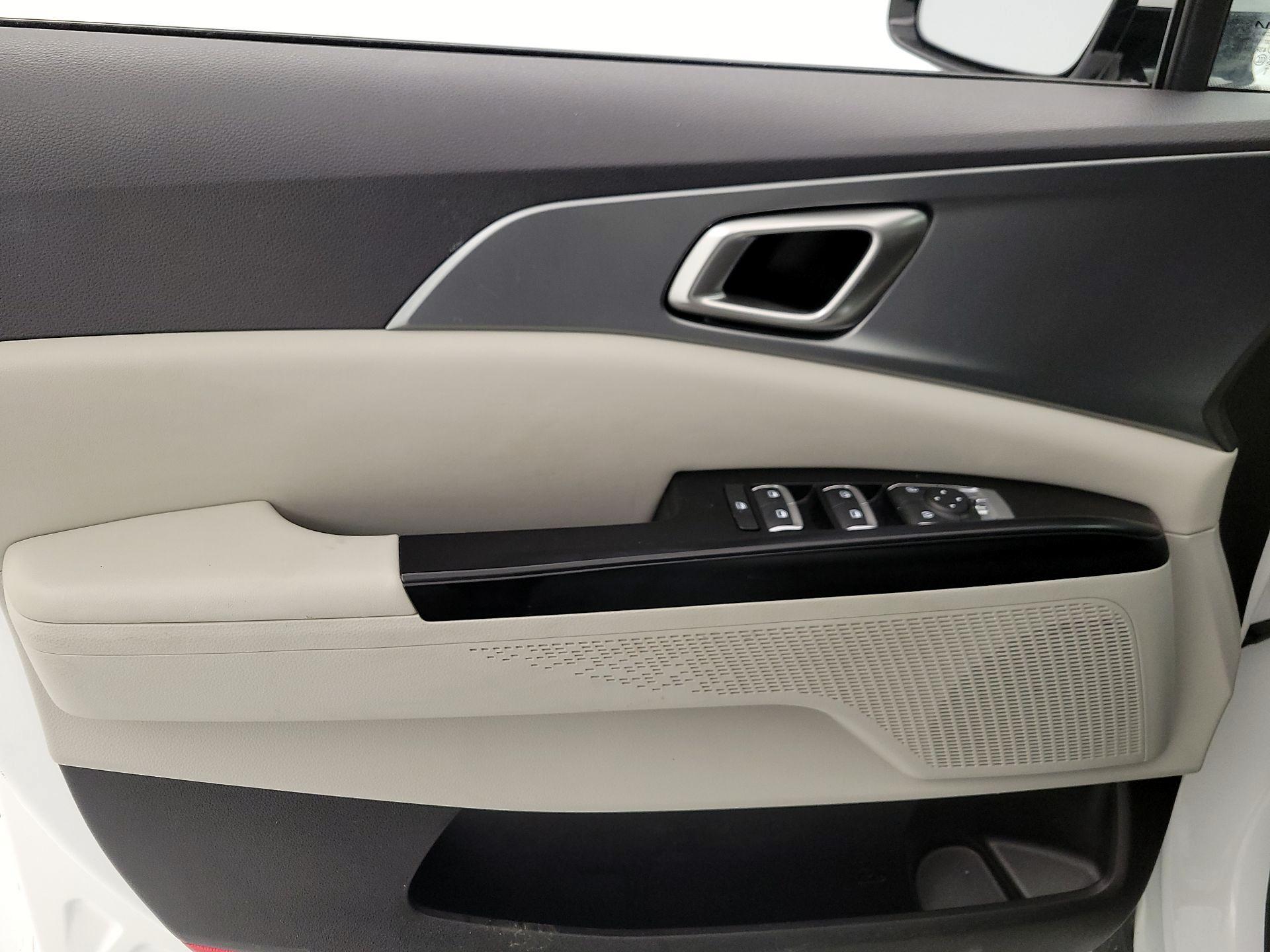 Thumbnail: 2024 Kia Carnival - 12