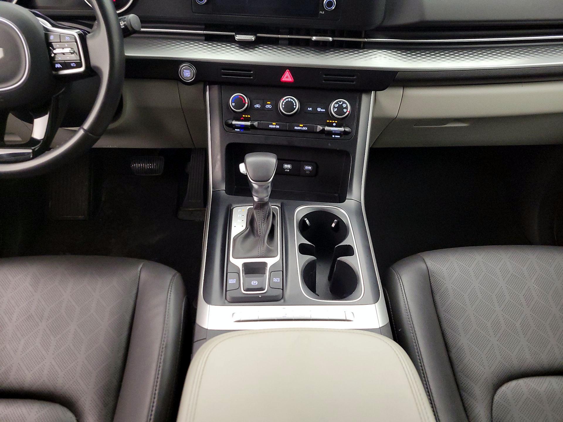 Thumbnail: 2024 Kia Carnival - 17