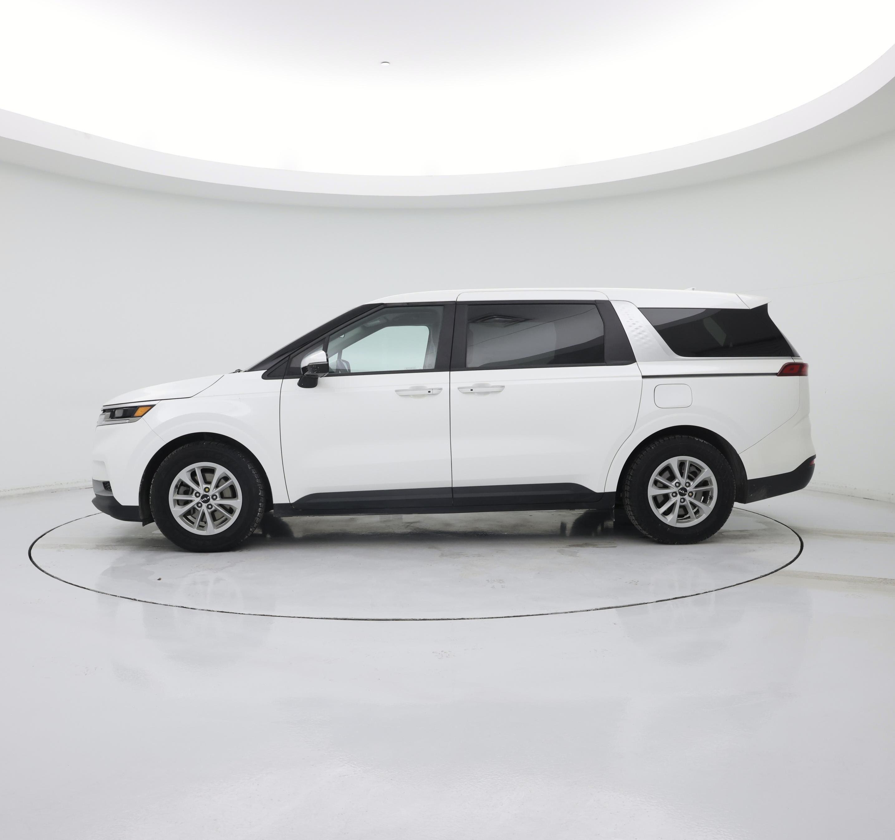 Thumbnail: 2024 Kia Carnival - 3