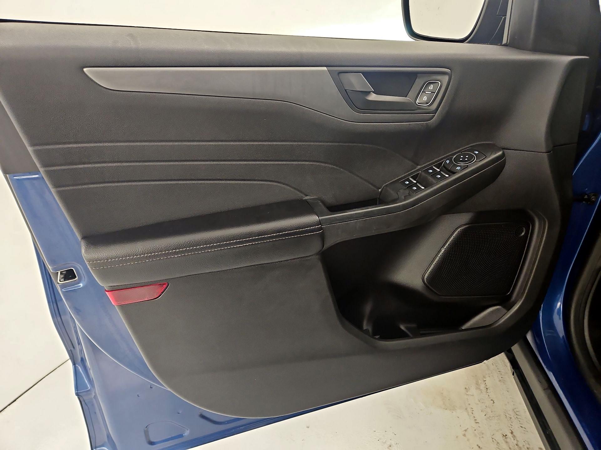 Thumbnail: 2023 Ford Escape - 12