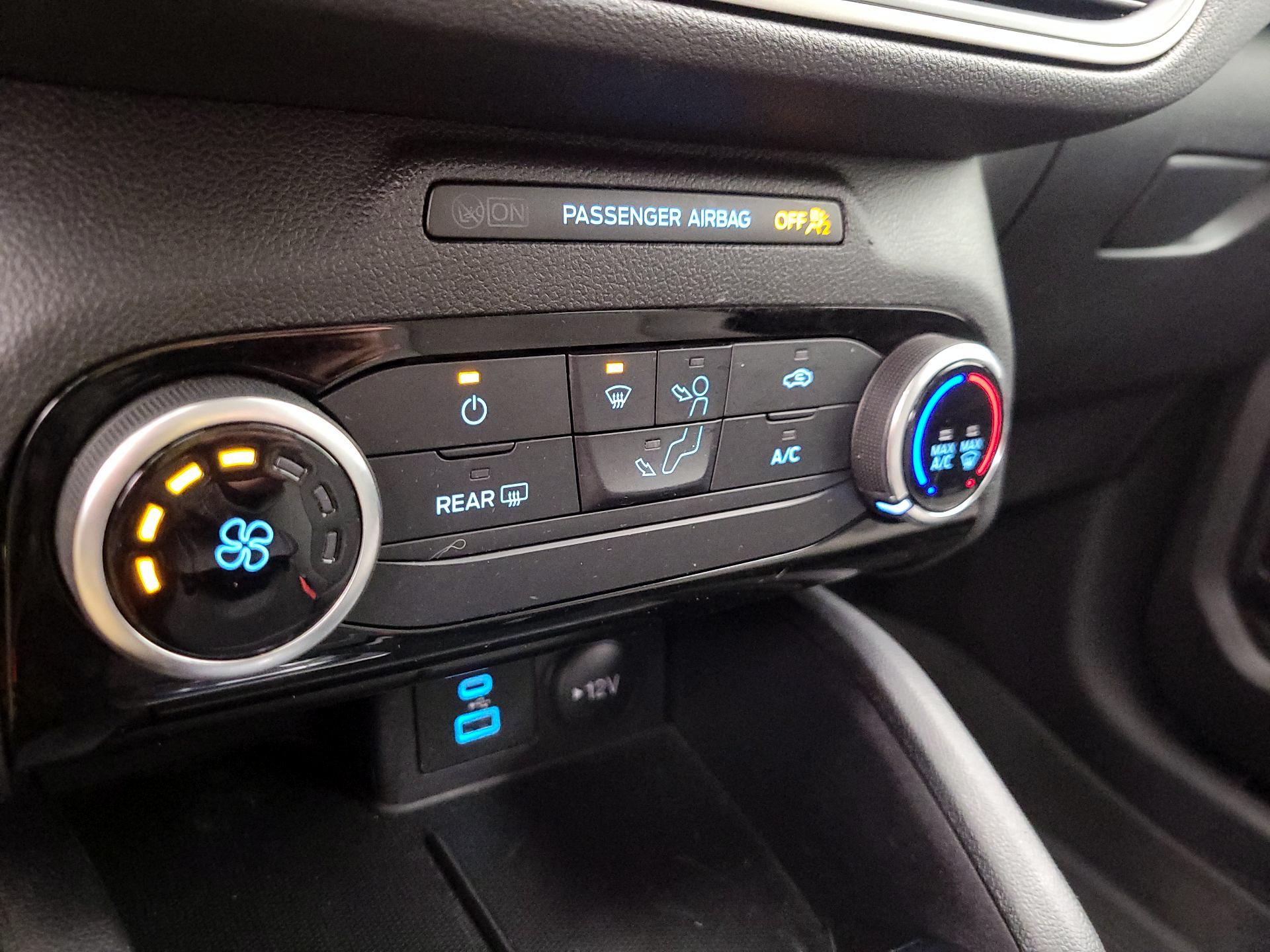 Thumbnail: 2022 Ford Escape - 16