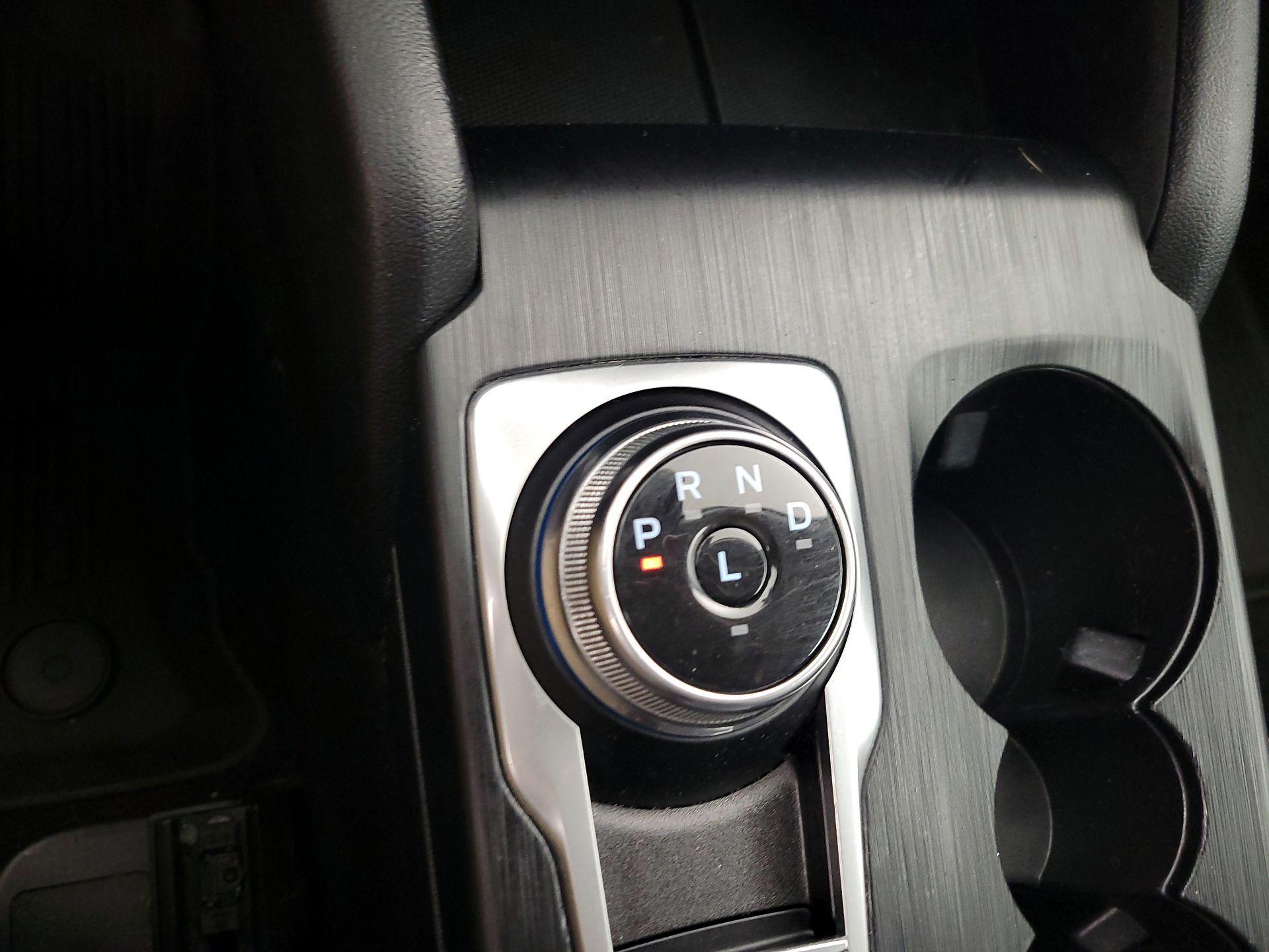 Thumbnail: 2022 Ford Escape - 17