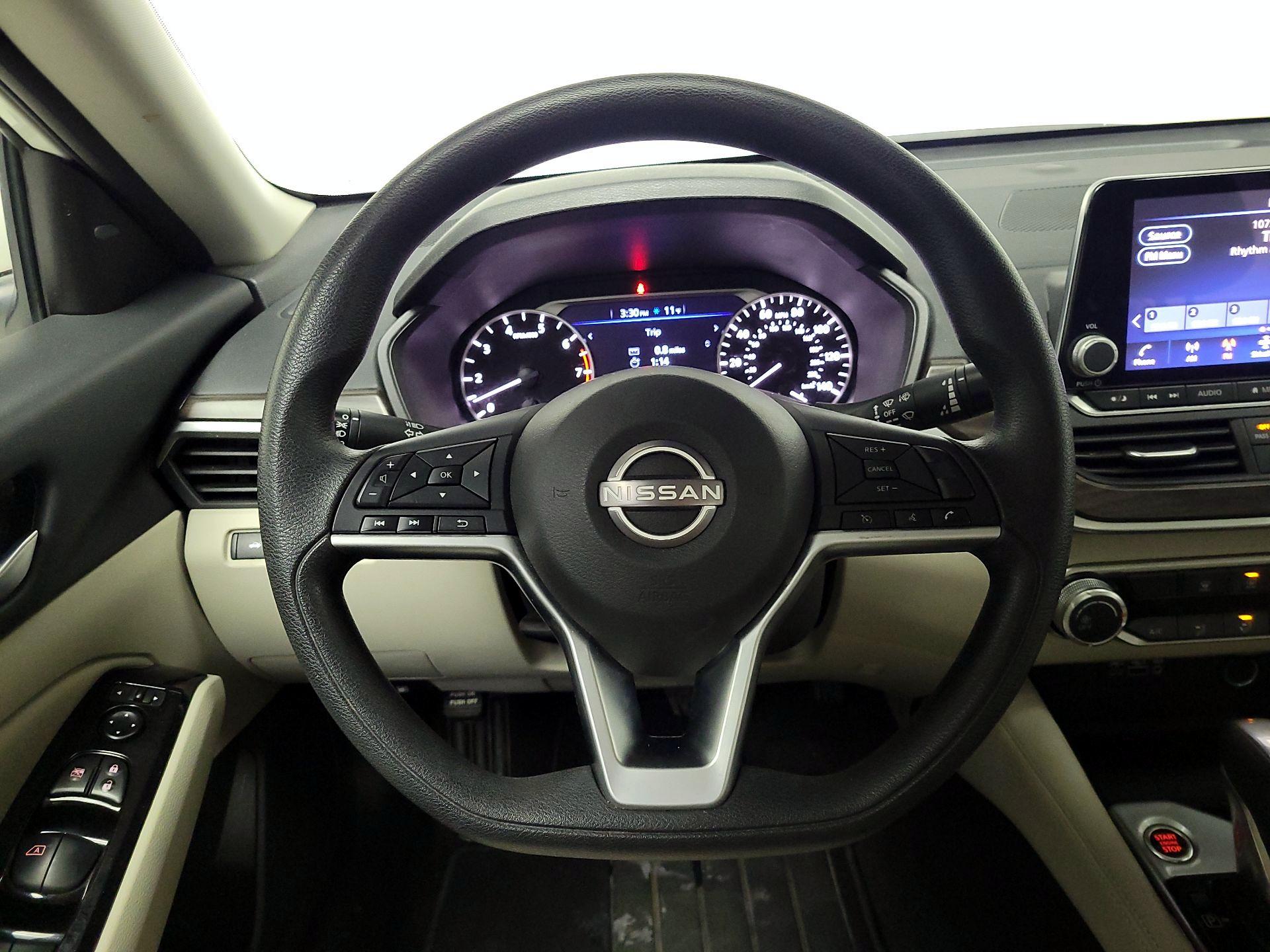 Thumbnail: 2023 Nissan Altima - 10