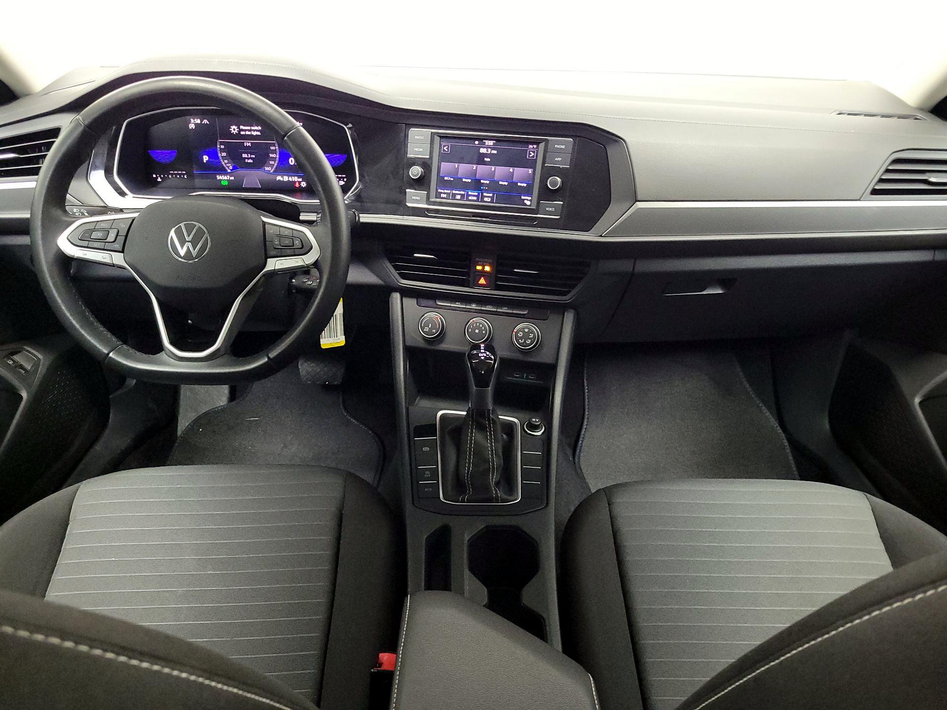 Thumbnail: 2024 Volkswagen Jetta - 9