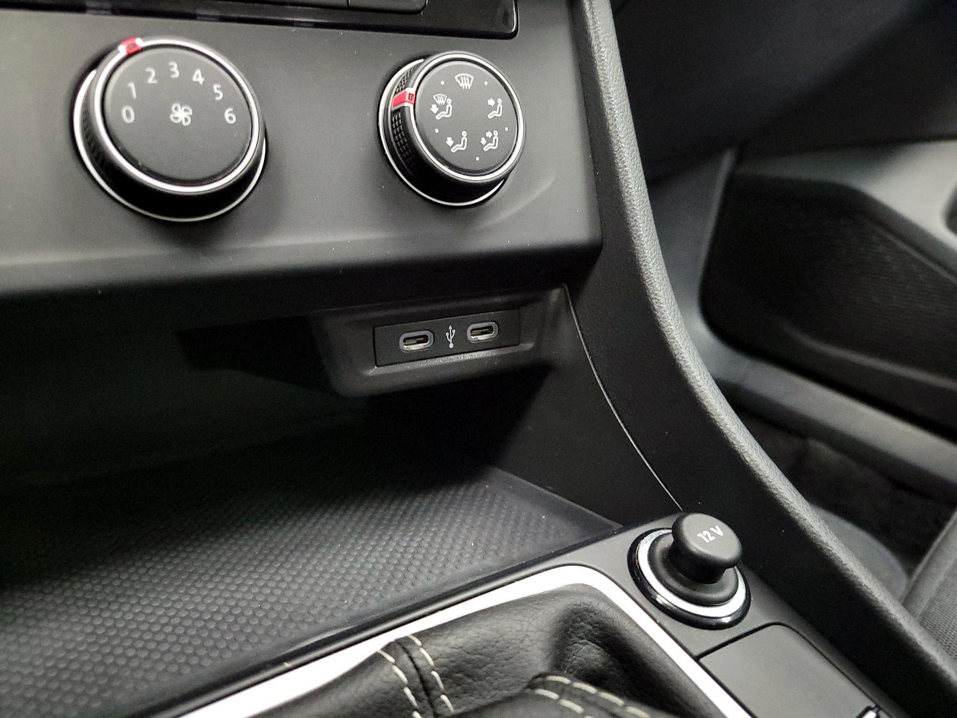 Thumbnail: 2024 Volkswagen Jetta - 18