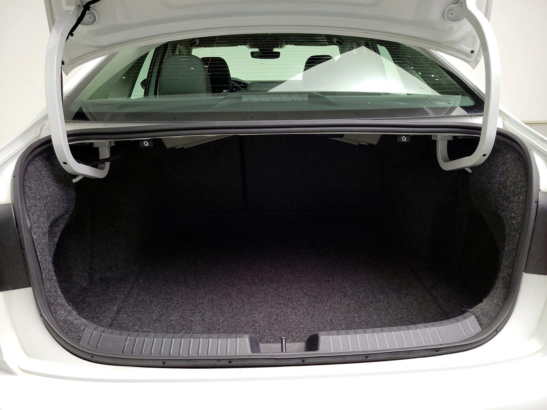 Thumbnail: 2024 Volkswagen Jetta - 20