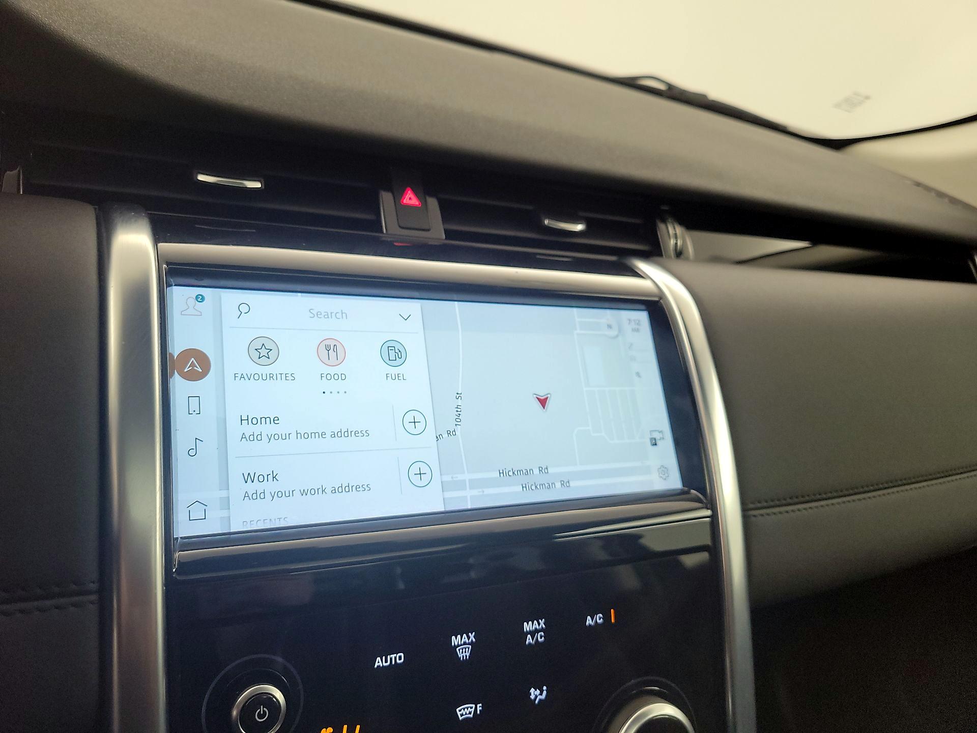 Thumbnail: 2021 Land Rover Discovery Sport - 14