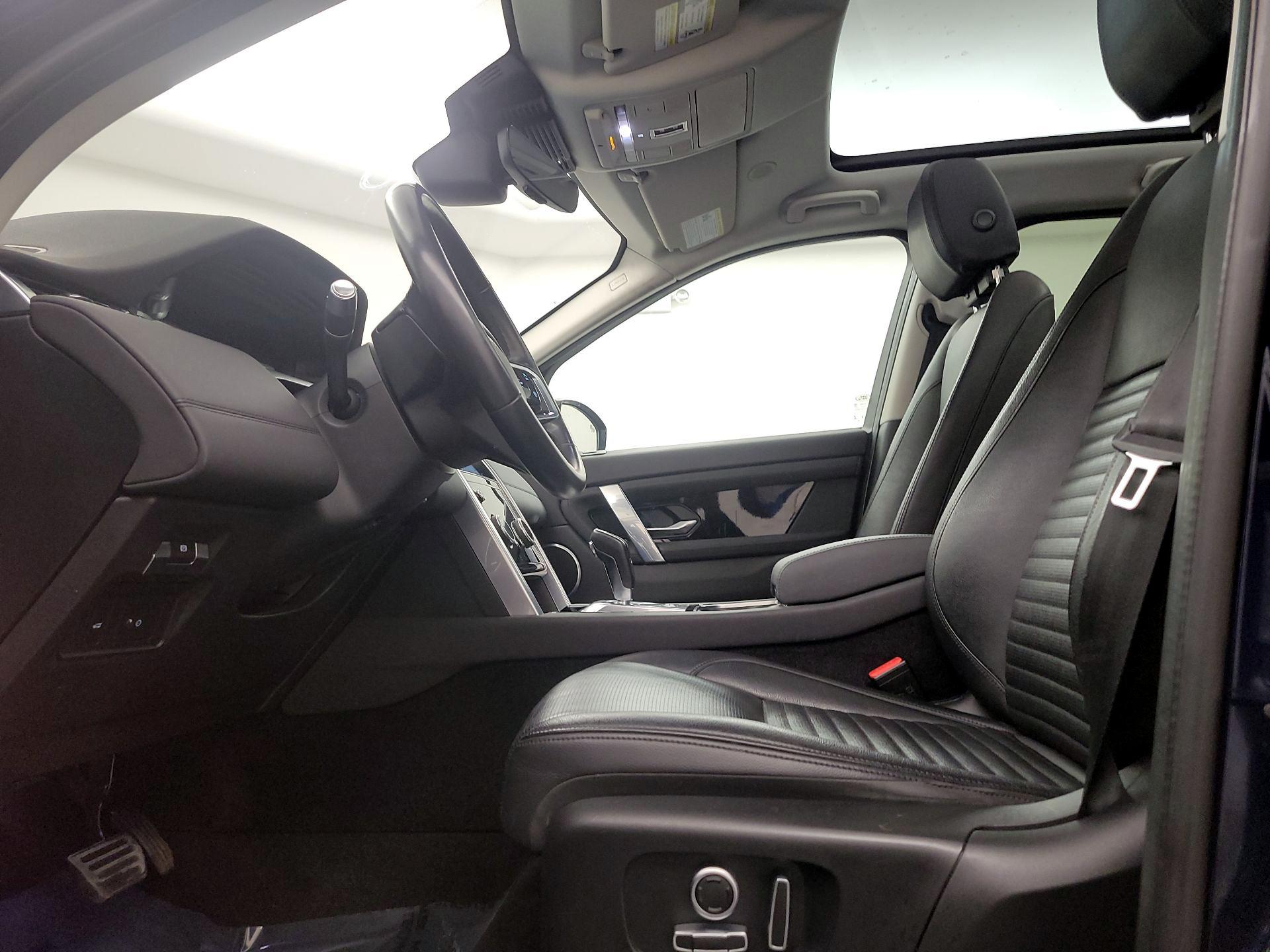 Thumbnail: 2021 Land Rover Discovery Sport - 20