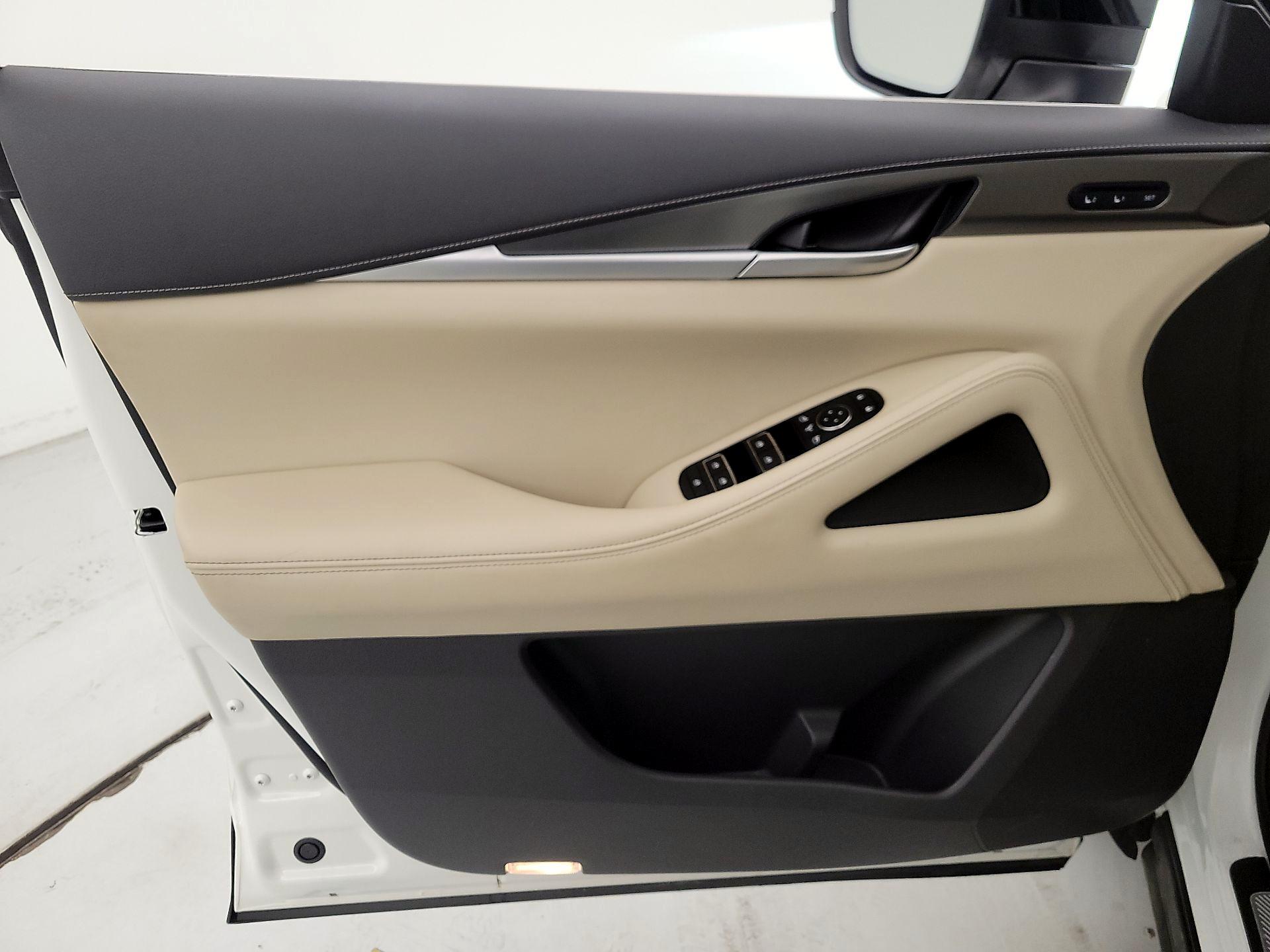 Thumbnail: 2023 INFINITI QX60 - 12