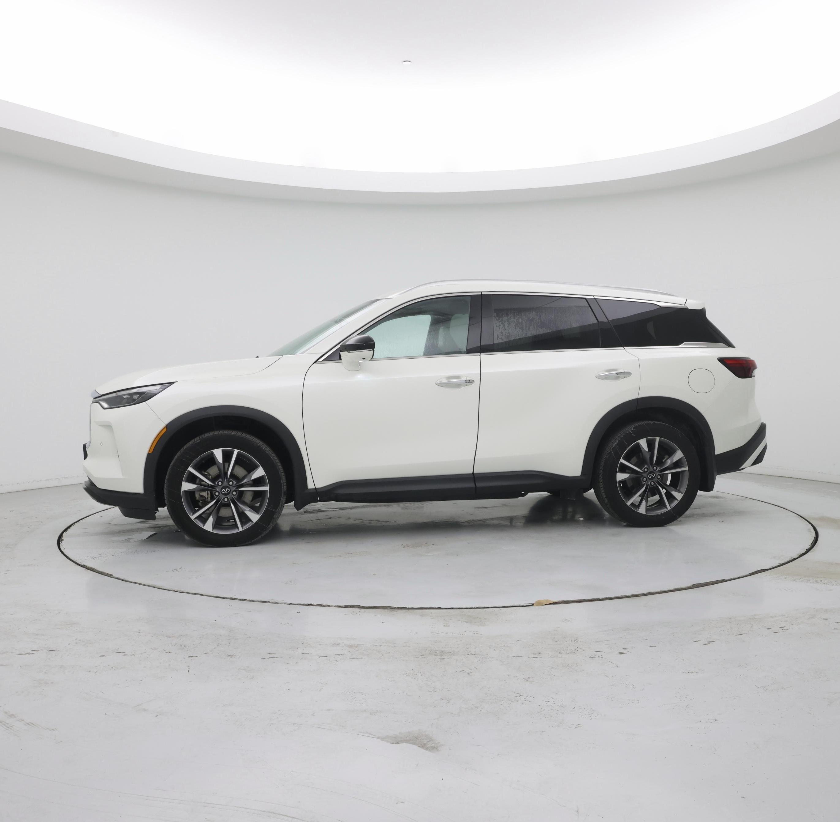 Thumbnail: 2023 INFINITI QX60 - 3