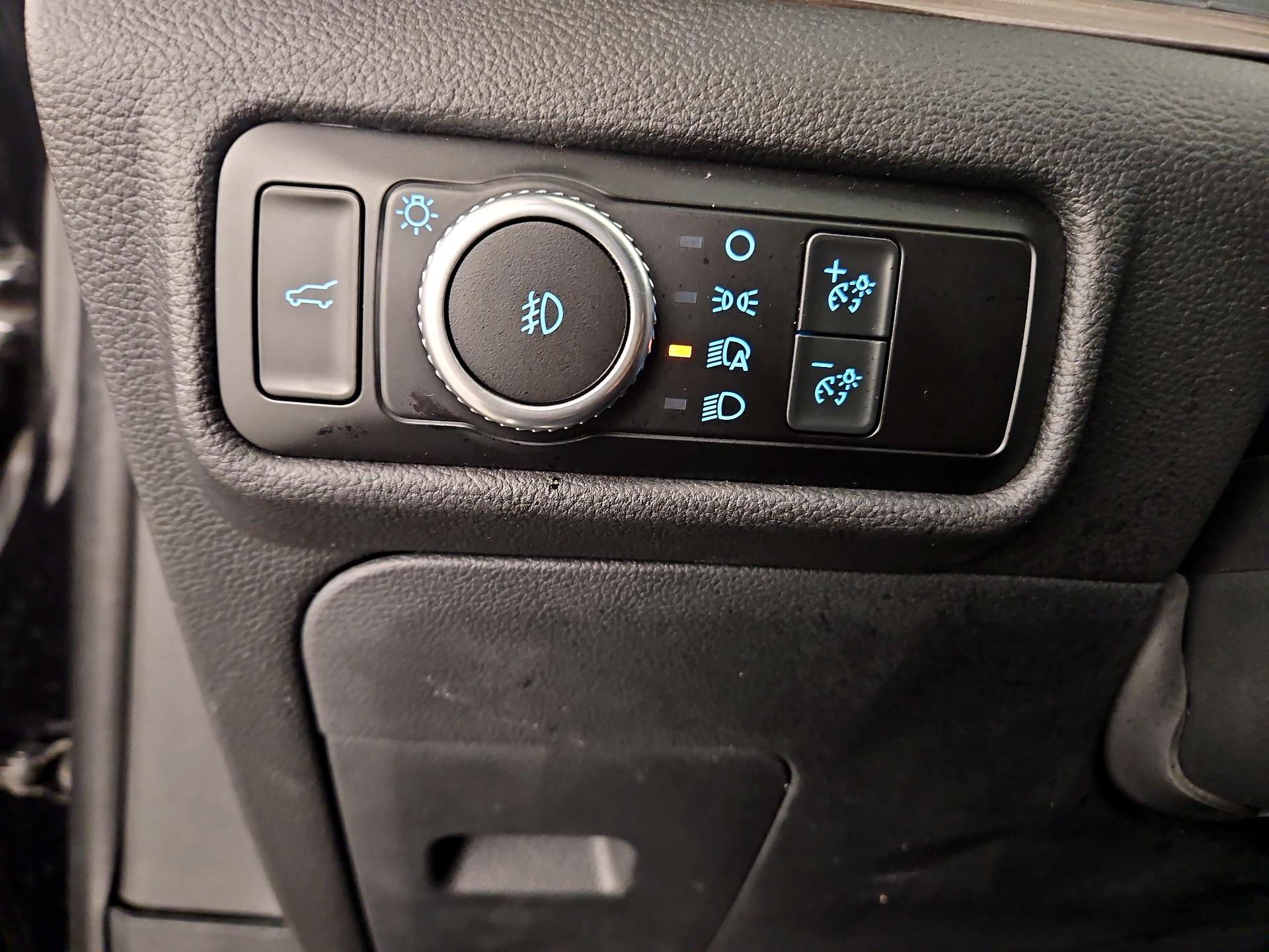 Thumbnail: 2022 Ford Explorer - 13