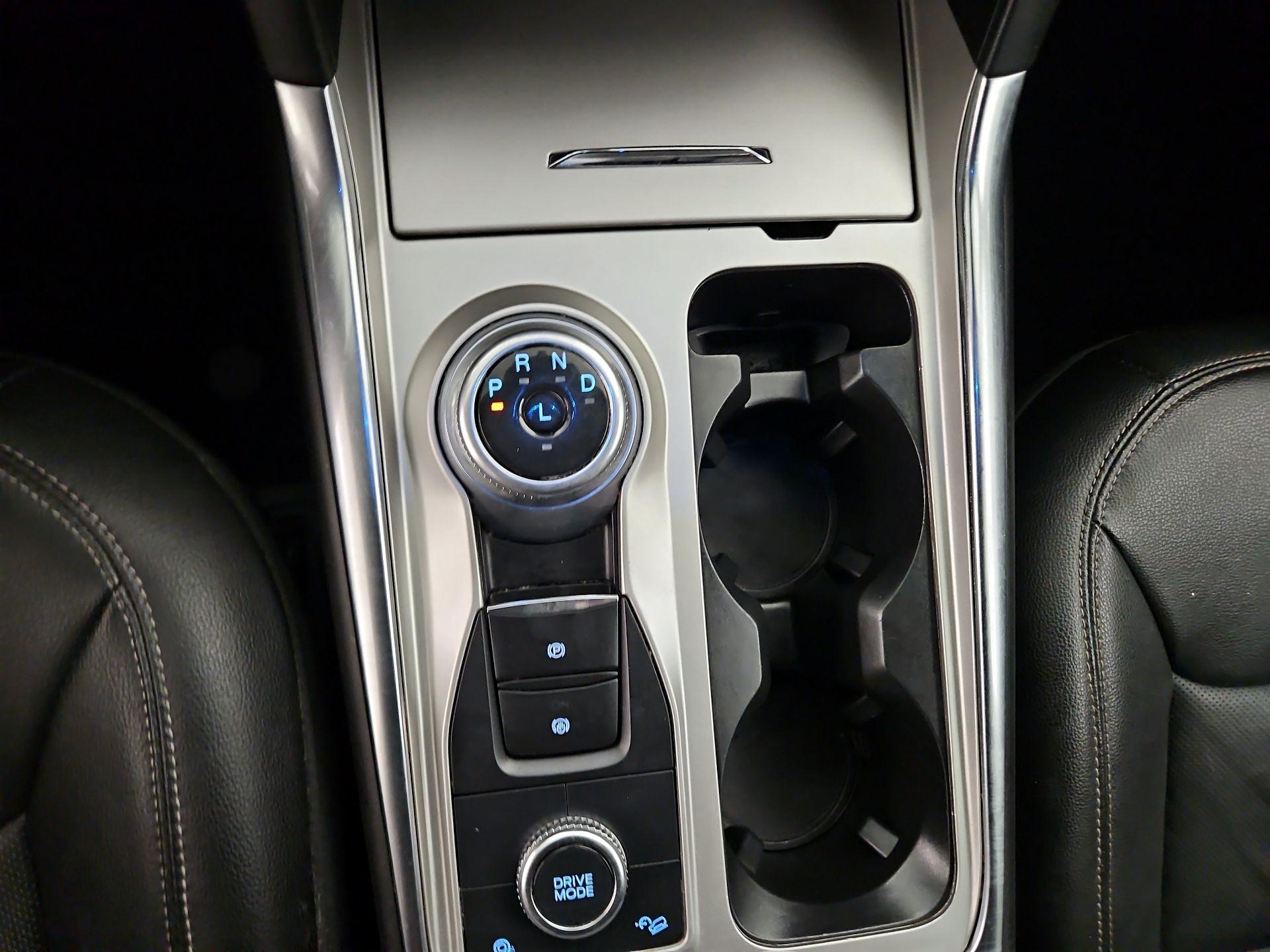 Thumbnail: 2022 Ford Explorer - 16