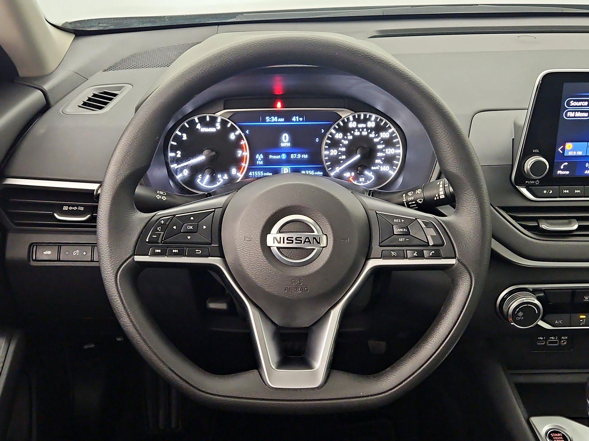 Thumbnail: 2022 Nissan Altima - 10