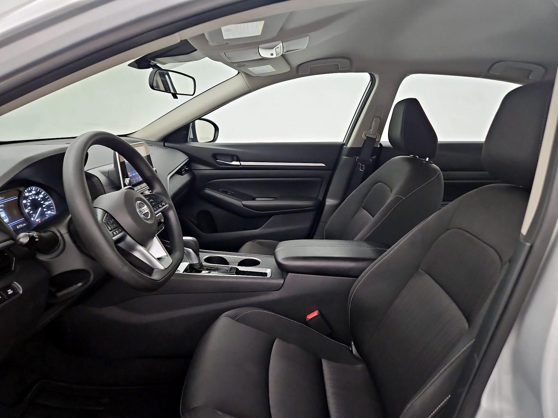 Thumbnail: 2022 Nissan Altima - 11