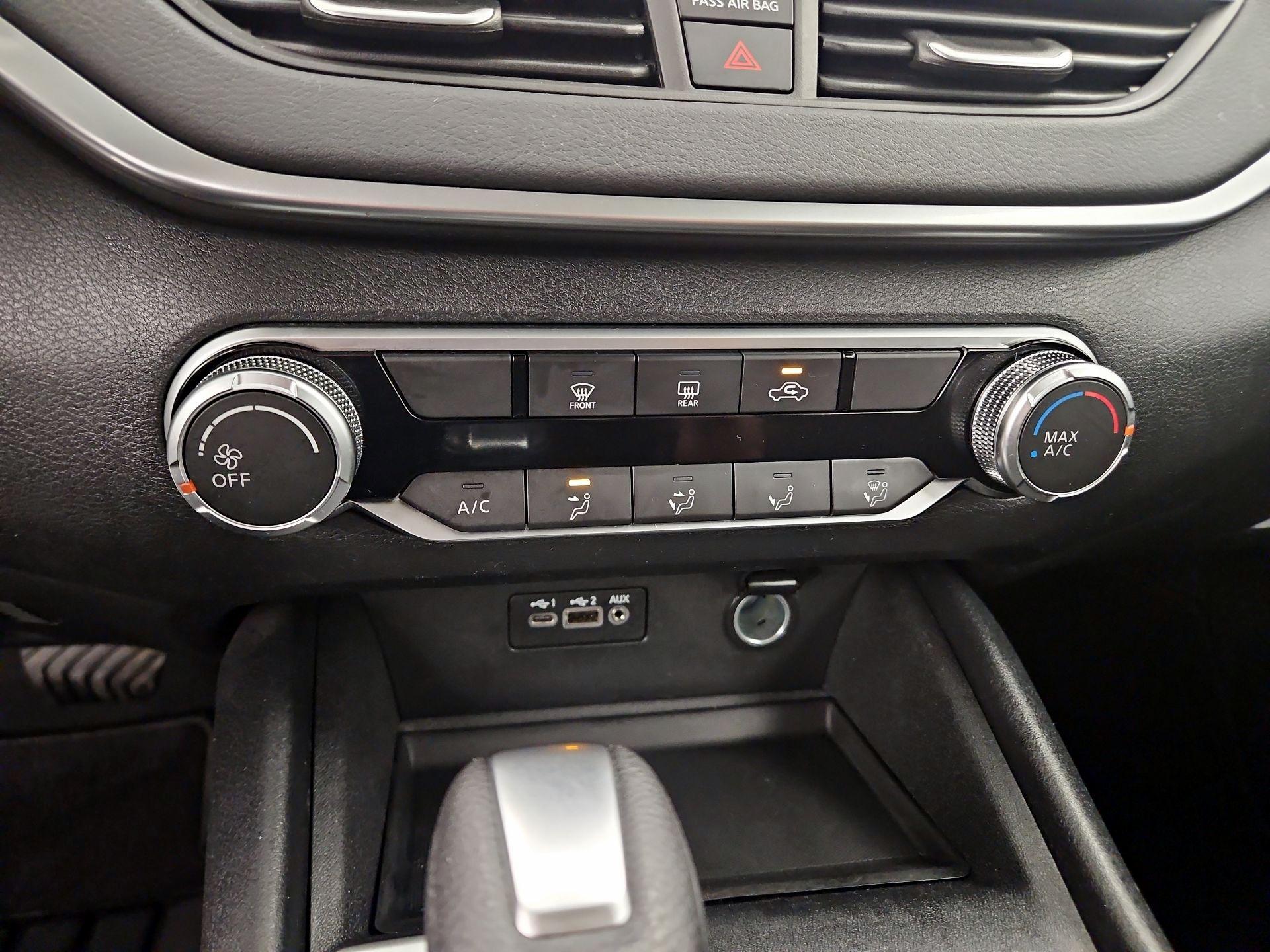 Thumbnail: 2022 Nissan Altima - 16