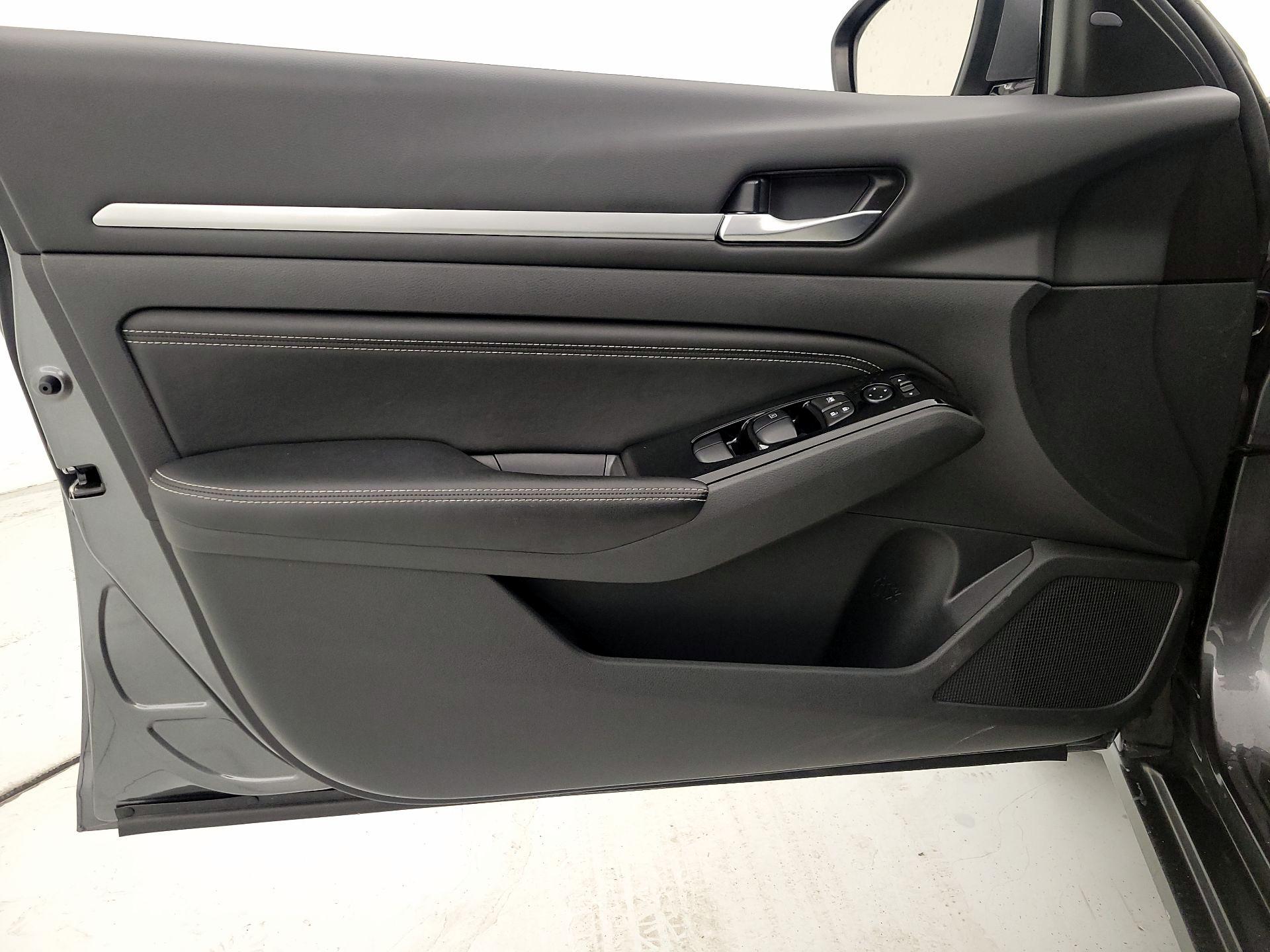 Thumbnail: 2023 Nissan Altima - 12