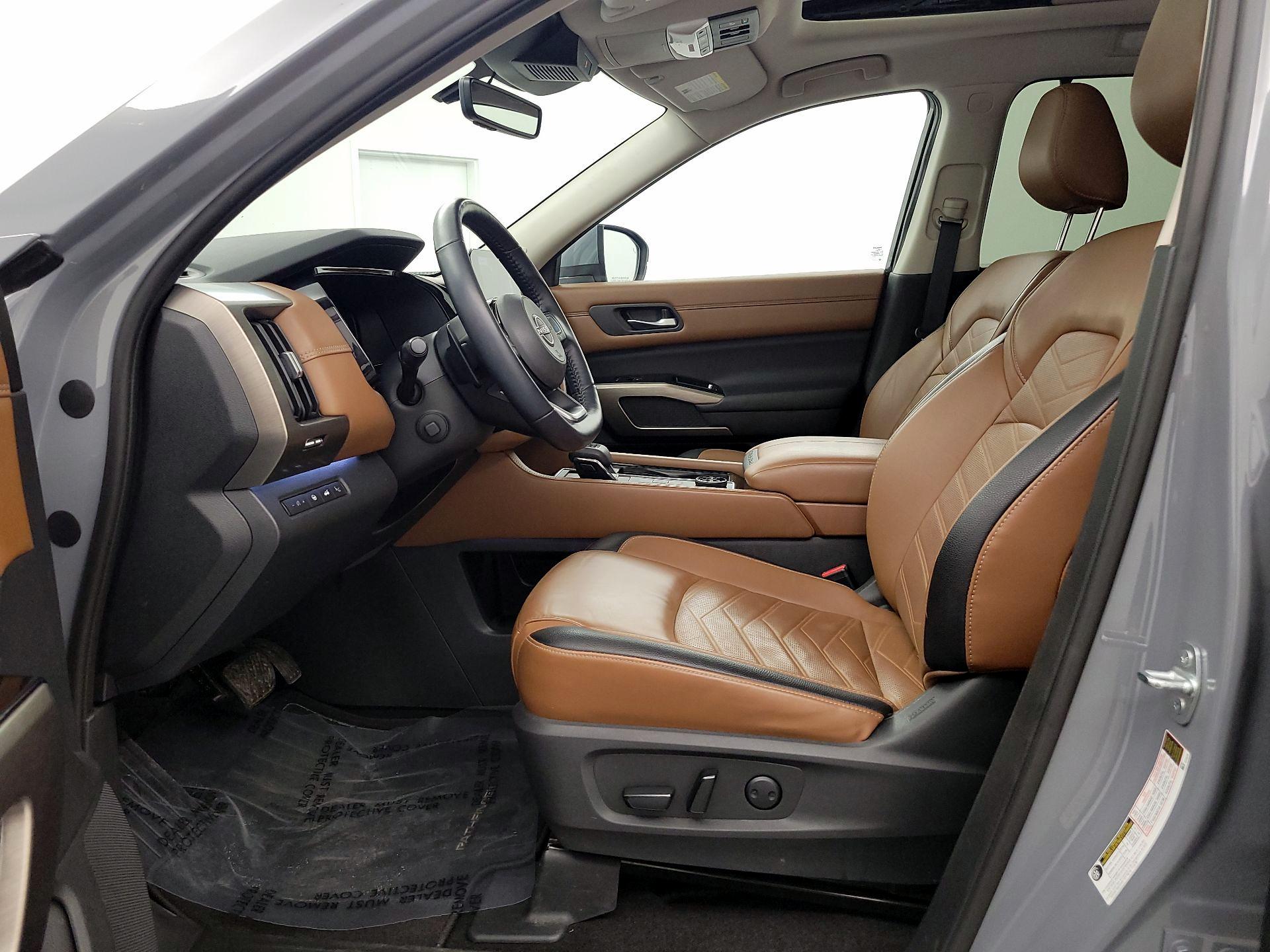 Thumbnail: 2023 Nissan Pathfinder - 11