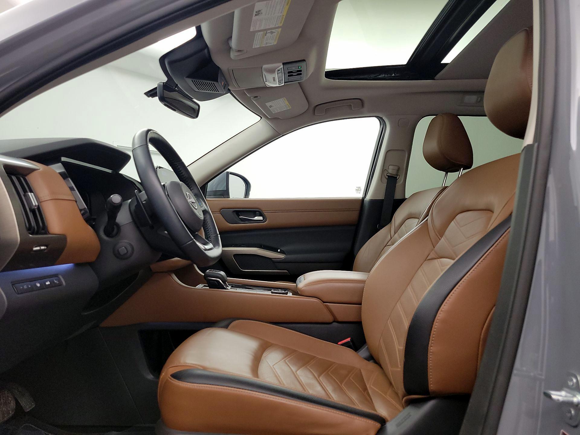 Thumbnail: 2023 Nissan Pathfinder - 20