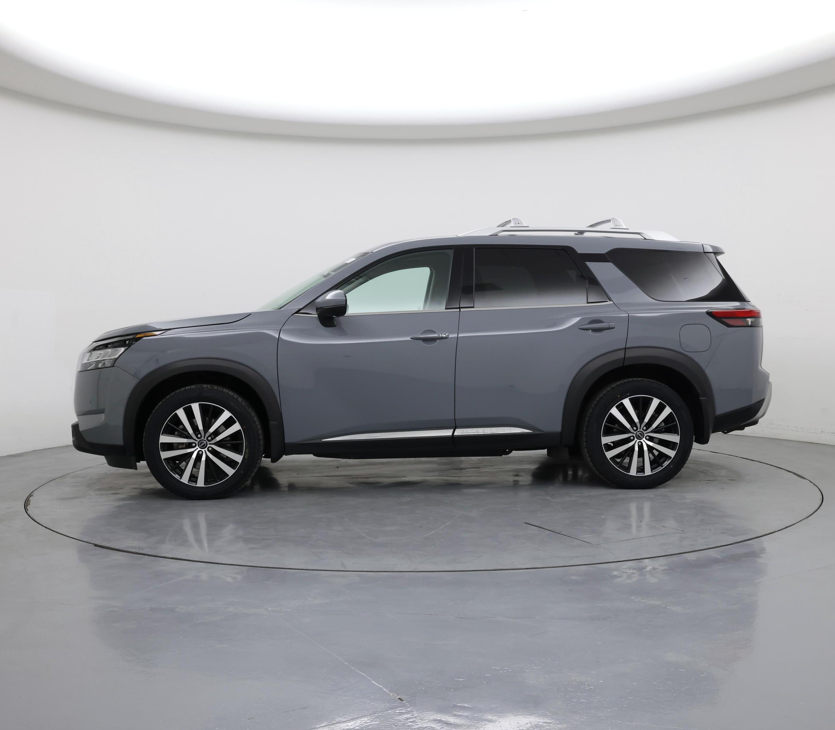 Thumbnail: 2023 Nissan Pathfinder - 3