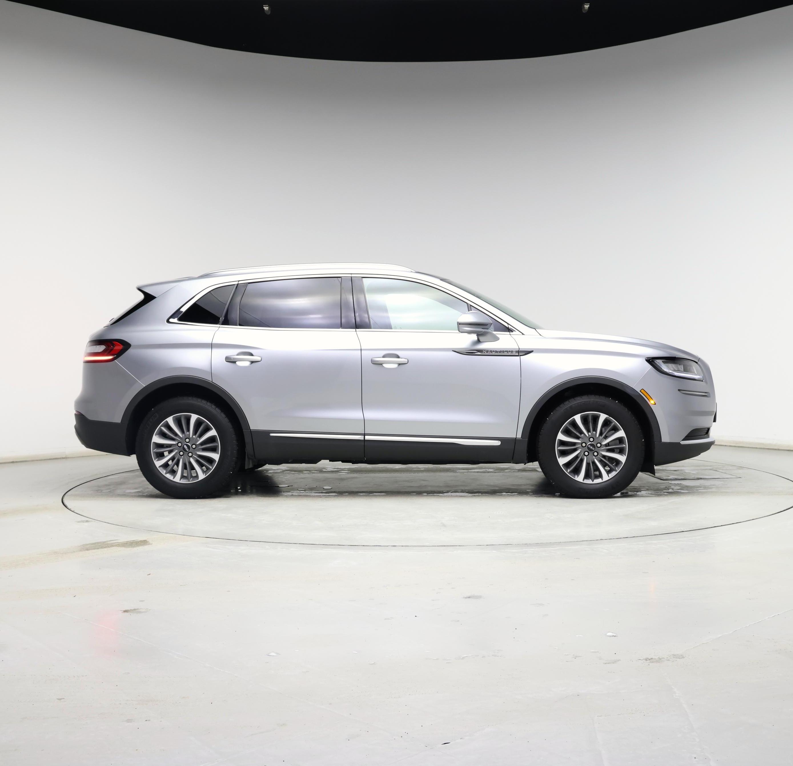 Thumbnail: 2022 Lincoln Nautilus - 7