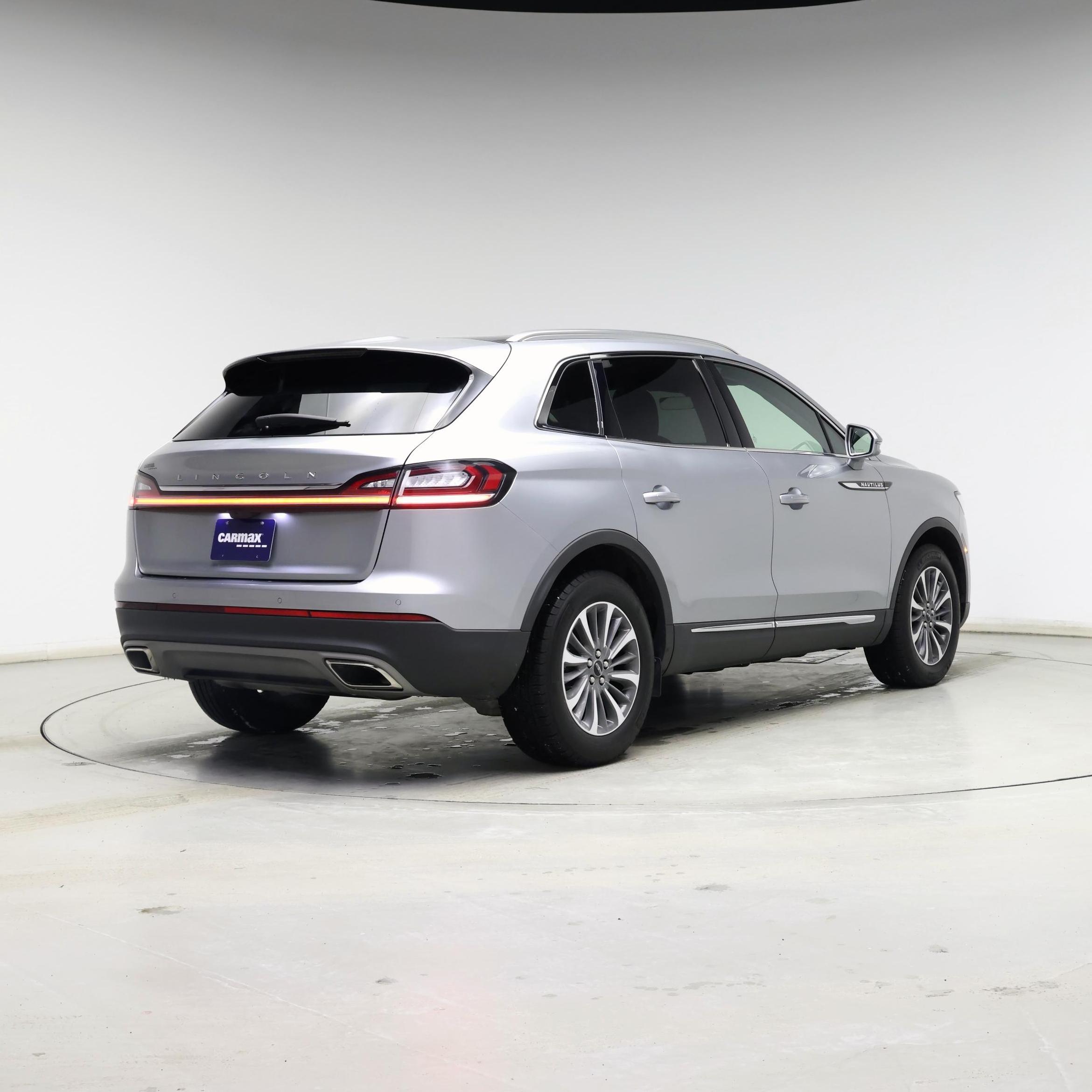 Thumbnail: 2022 Lincoln Nautilus - 8