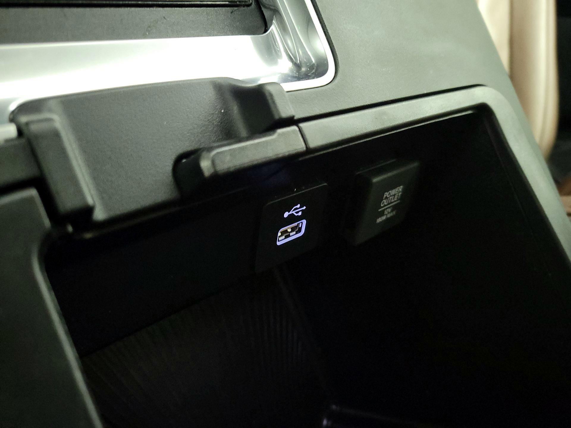 Thumbnail: 2023 Acura MDX - 19