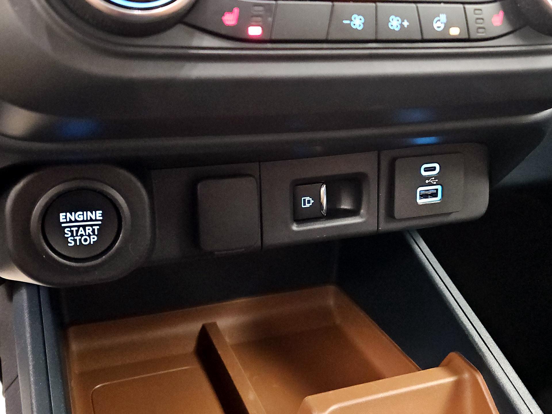 Thumbnail: 2022 Ford Maverick - 18