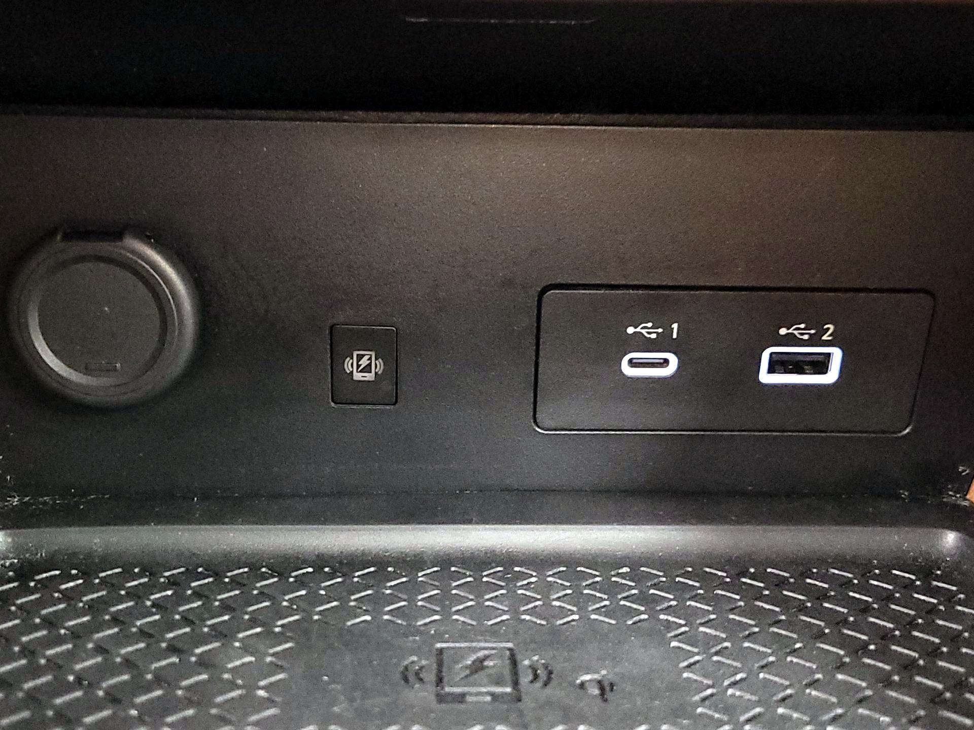 Thumbnail: 2023 Nissan Pathfinder - 18