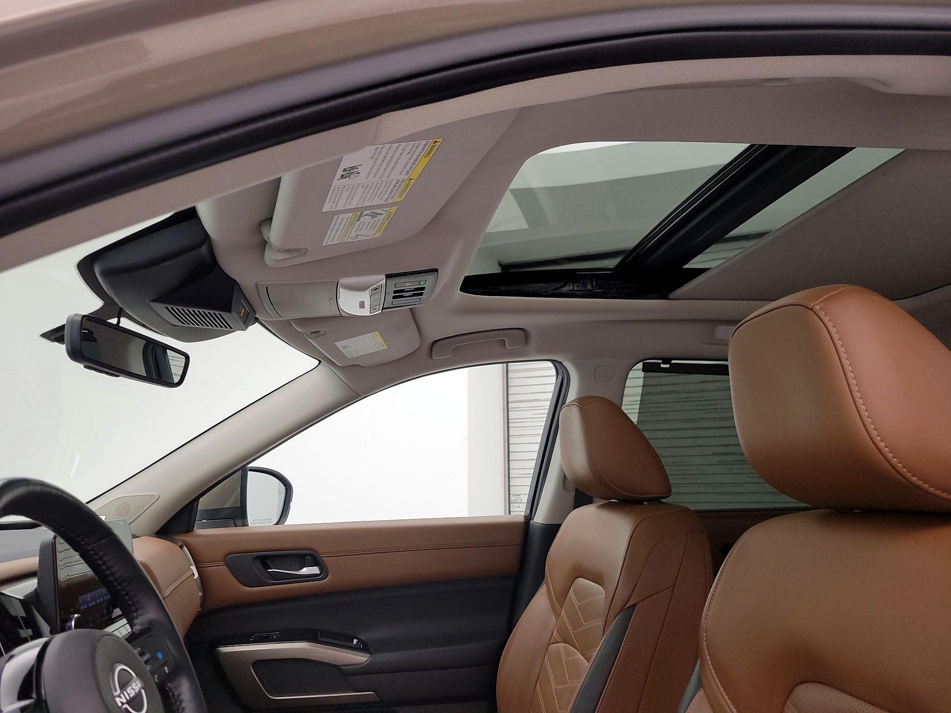 Thumbnail: 2023 Nissan Pathfinder - 19