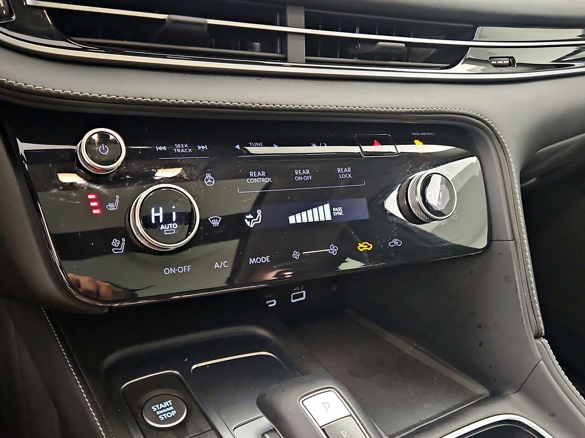 Thumbnail: 2023 INFINITI QX60 - 17