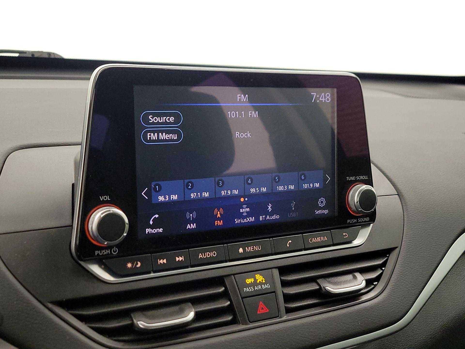 Thumbnail: 2021 Nissan Altima - 15