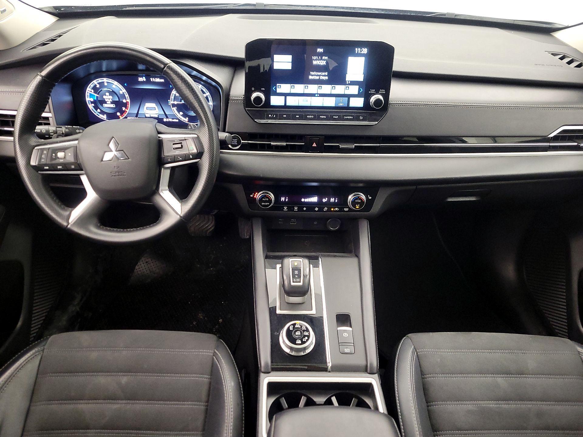 Thumbnail: 2024 Mitsubishi Outlander - 9