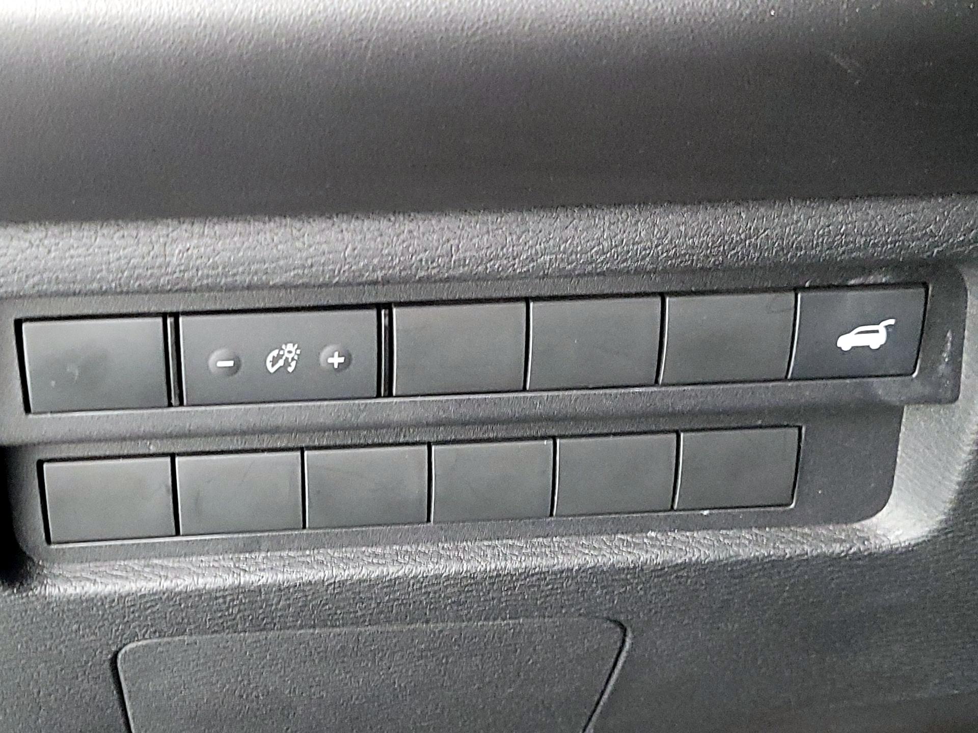 Thumbnail: 2024 Mitsubishi Outlander - 13