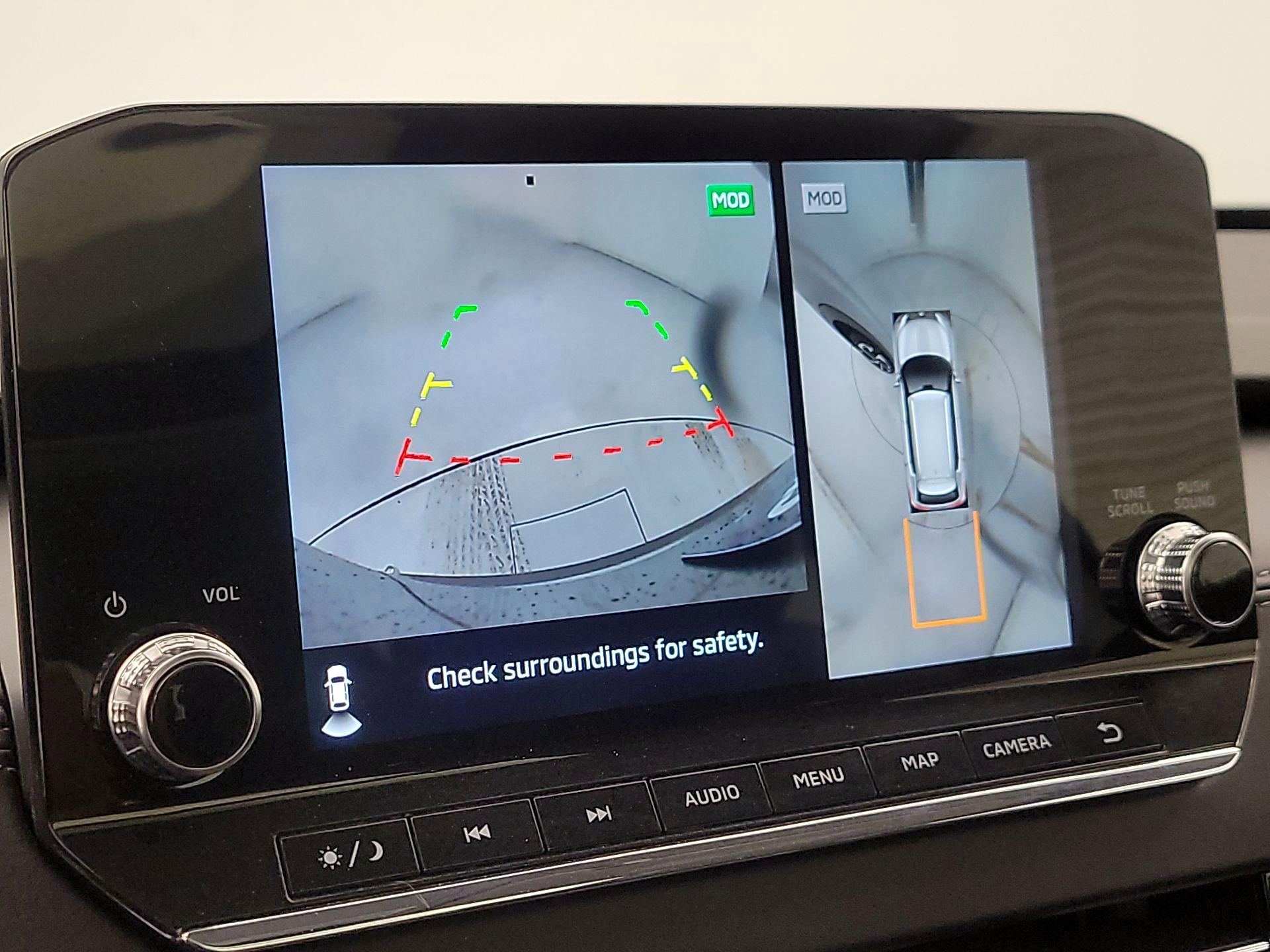 Thumbnail: 2024 Mitsubishi Outlander - 14