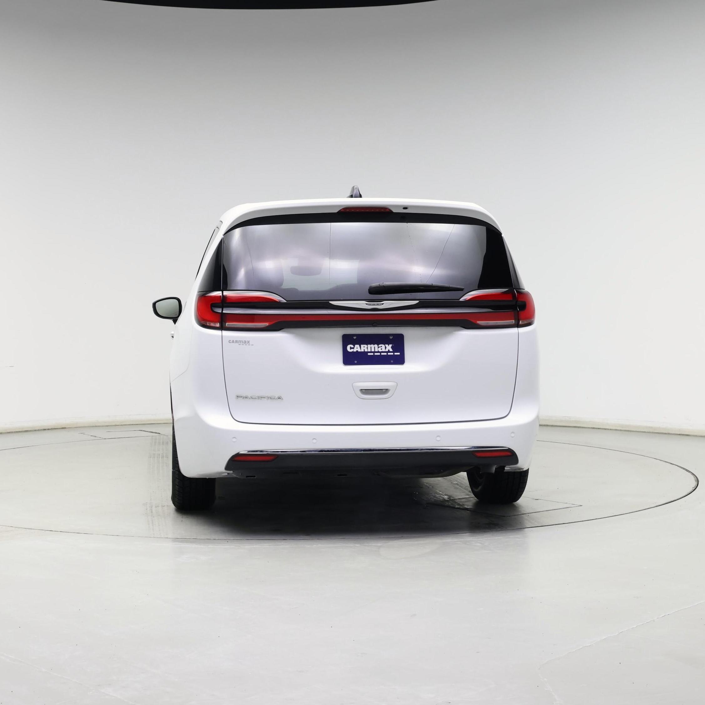 Thumbnail: 2024 Chrysler Pacifica - 6