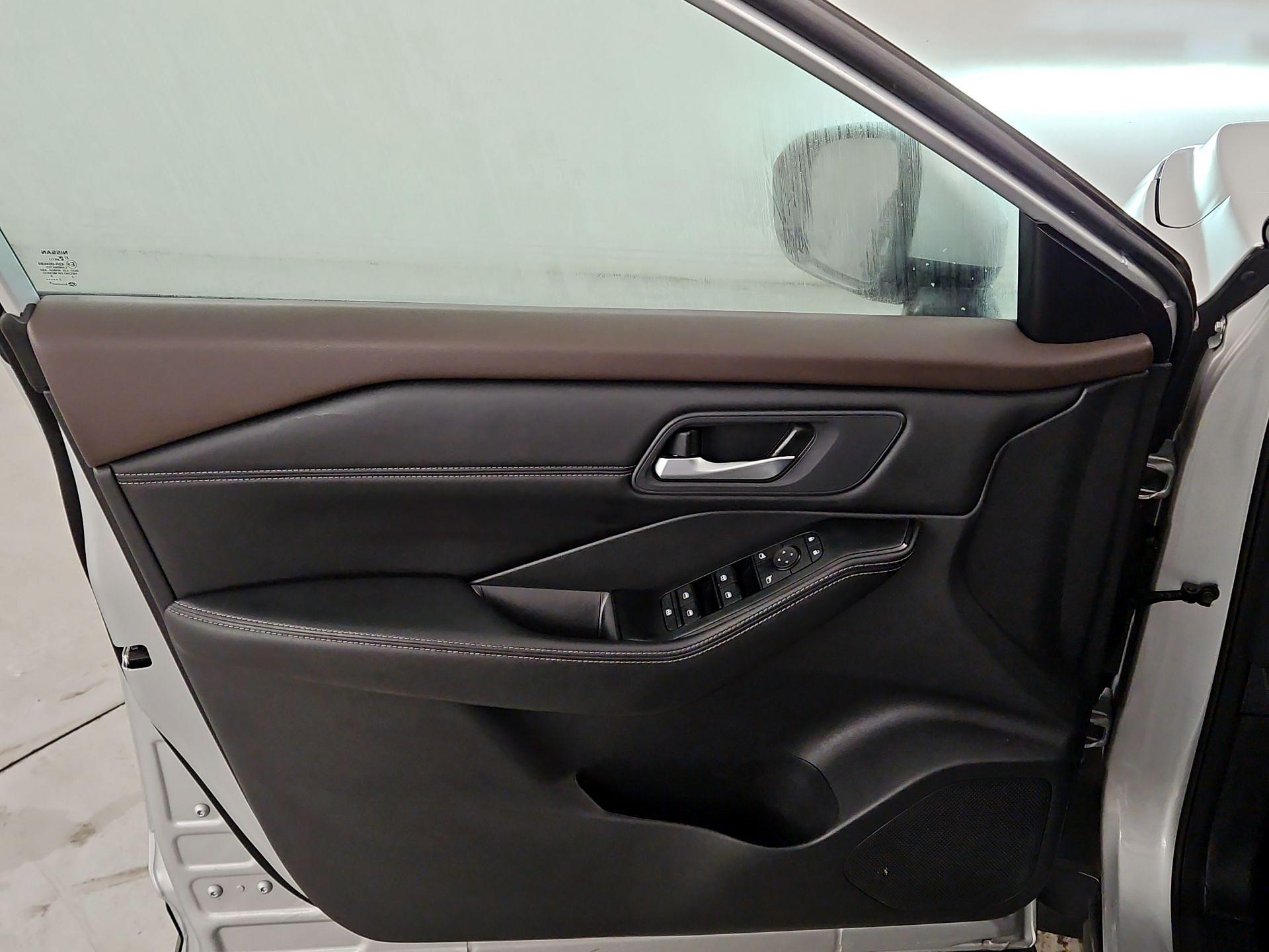 Thumbnail: 2023 Nissan Rogue - 12