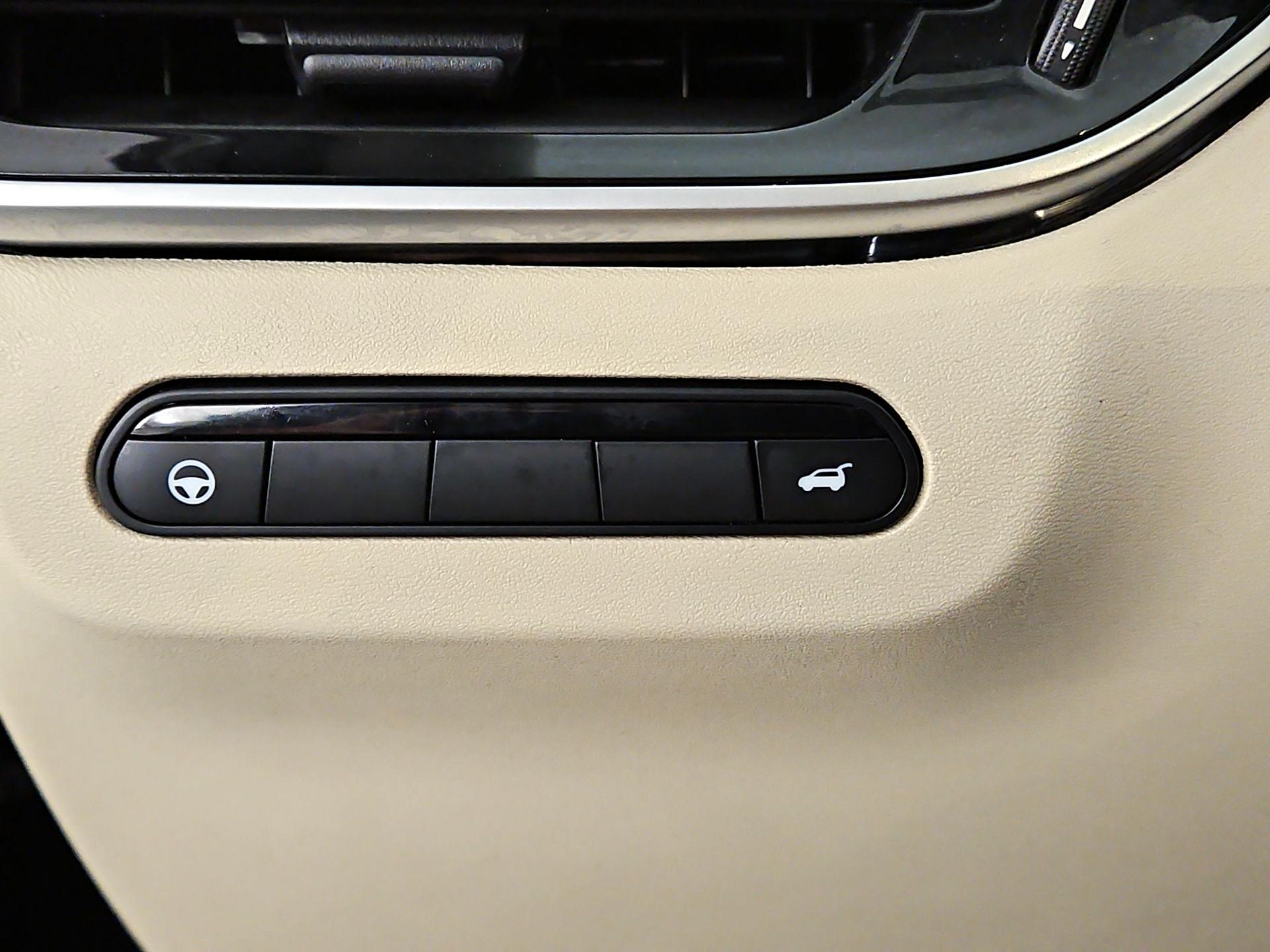 Thumbnail: 2023 INFINITI QX60 - 13